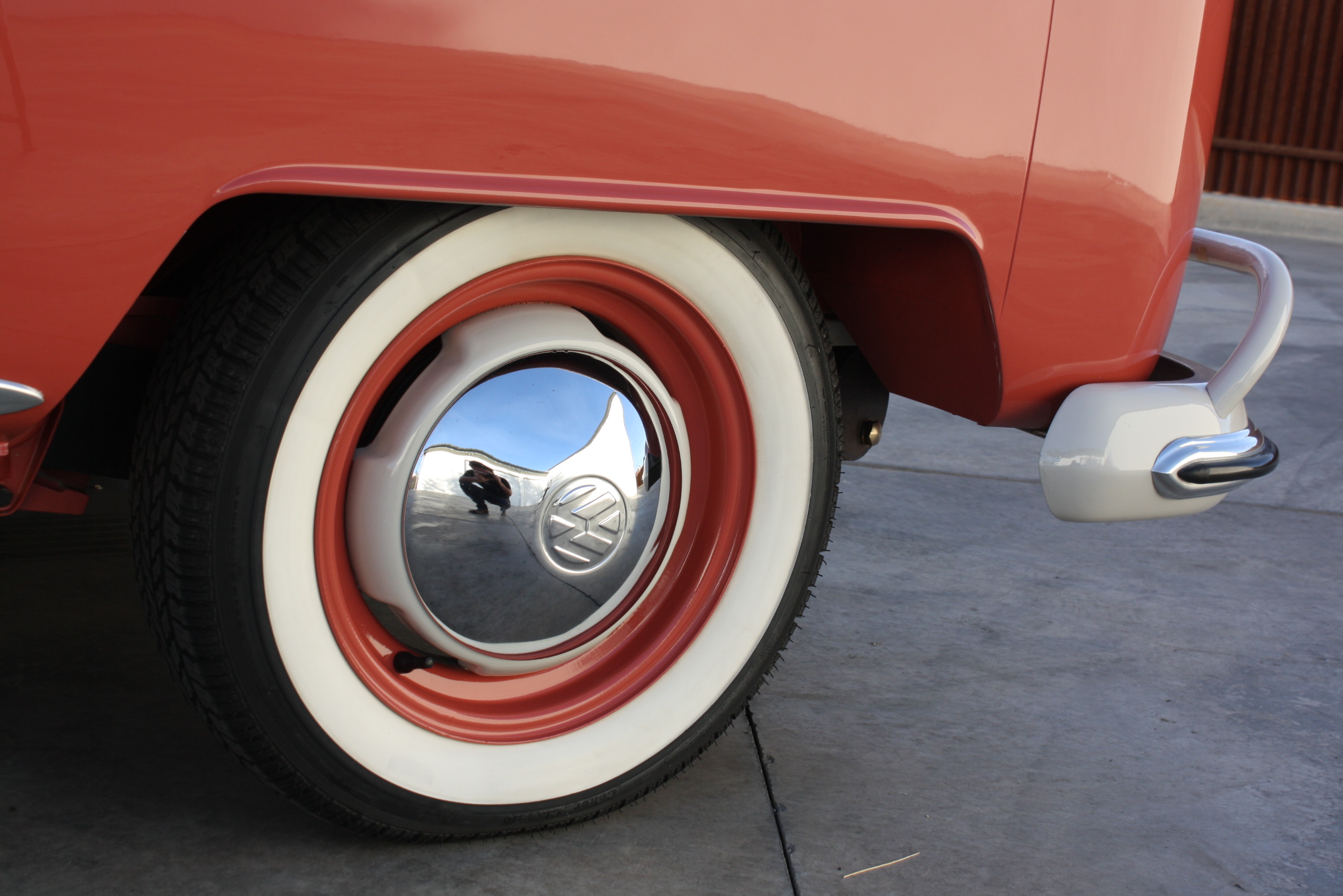 1967 Volkswagen 21 Window Deluxe Samba Bus