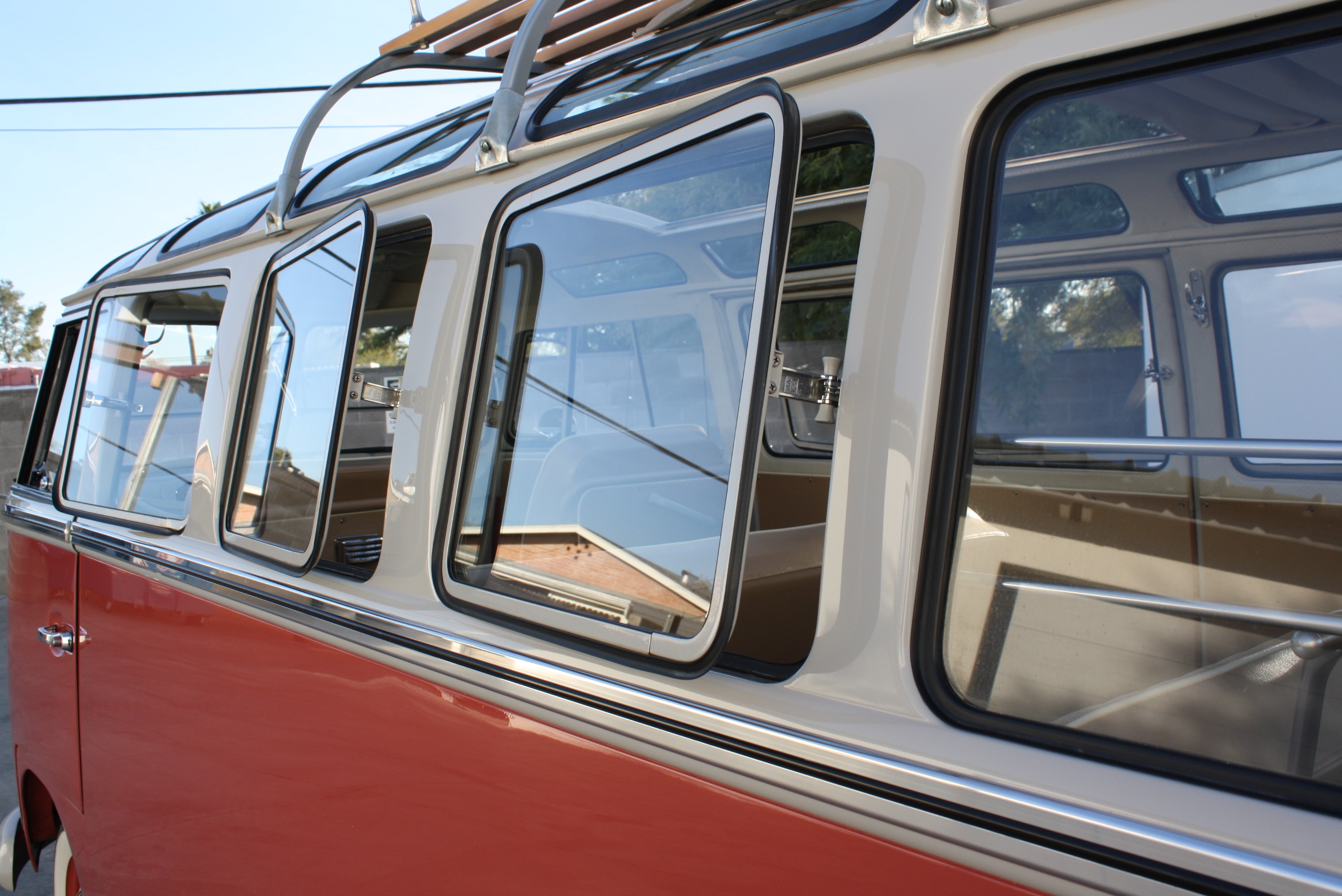 1967 Volkswagen 21 Window Deluxe Samba Bus