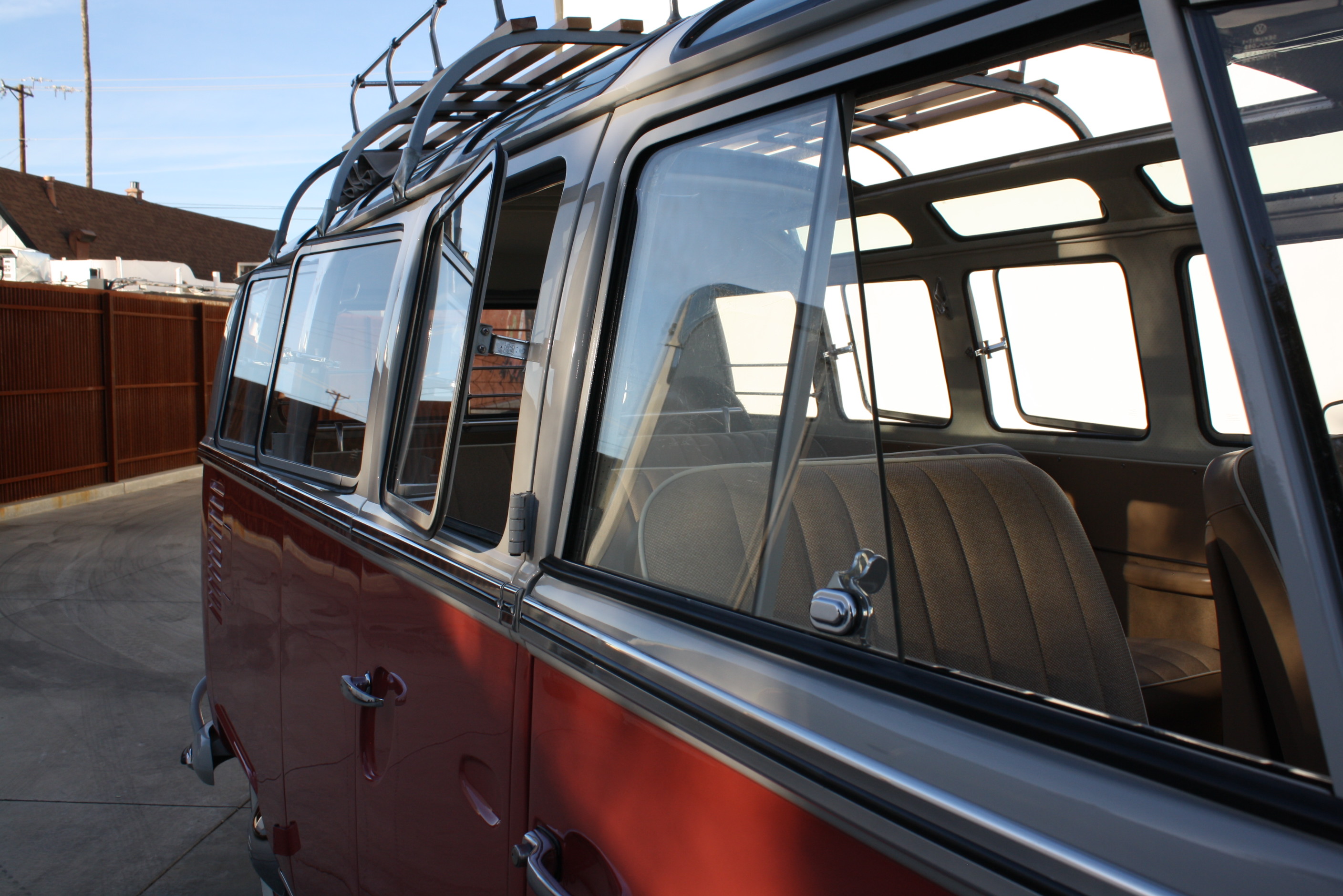 1967 Volkswagen 21 Window Deluxe Samba Bus