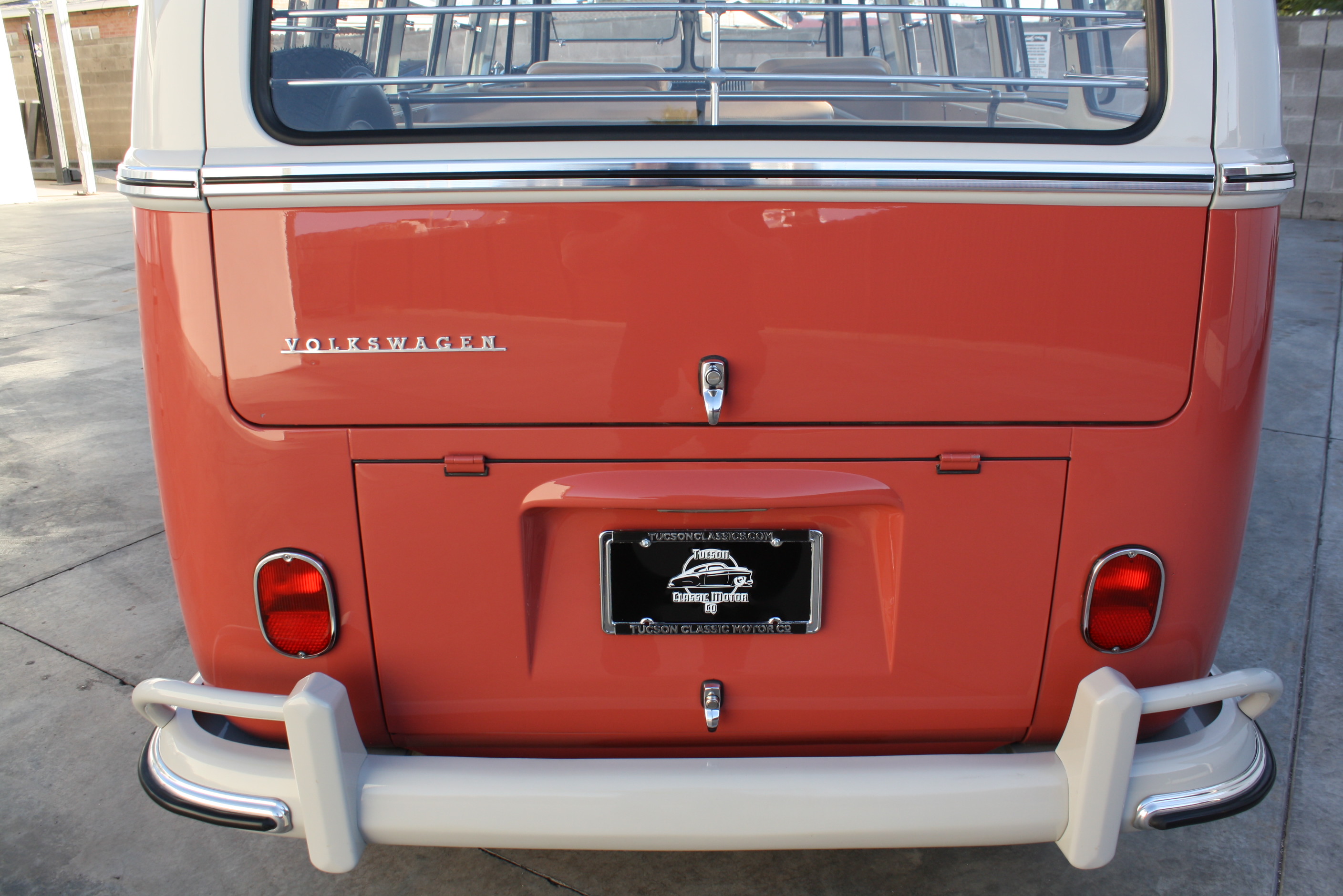 1967 Volkswagen 21 Window Deluxe Samba Bus