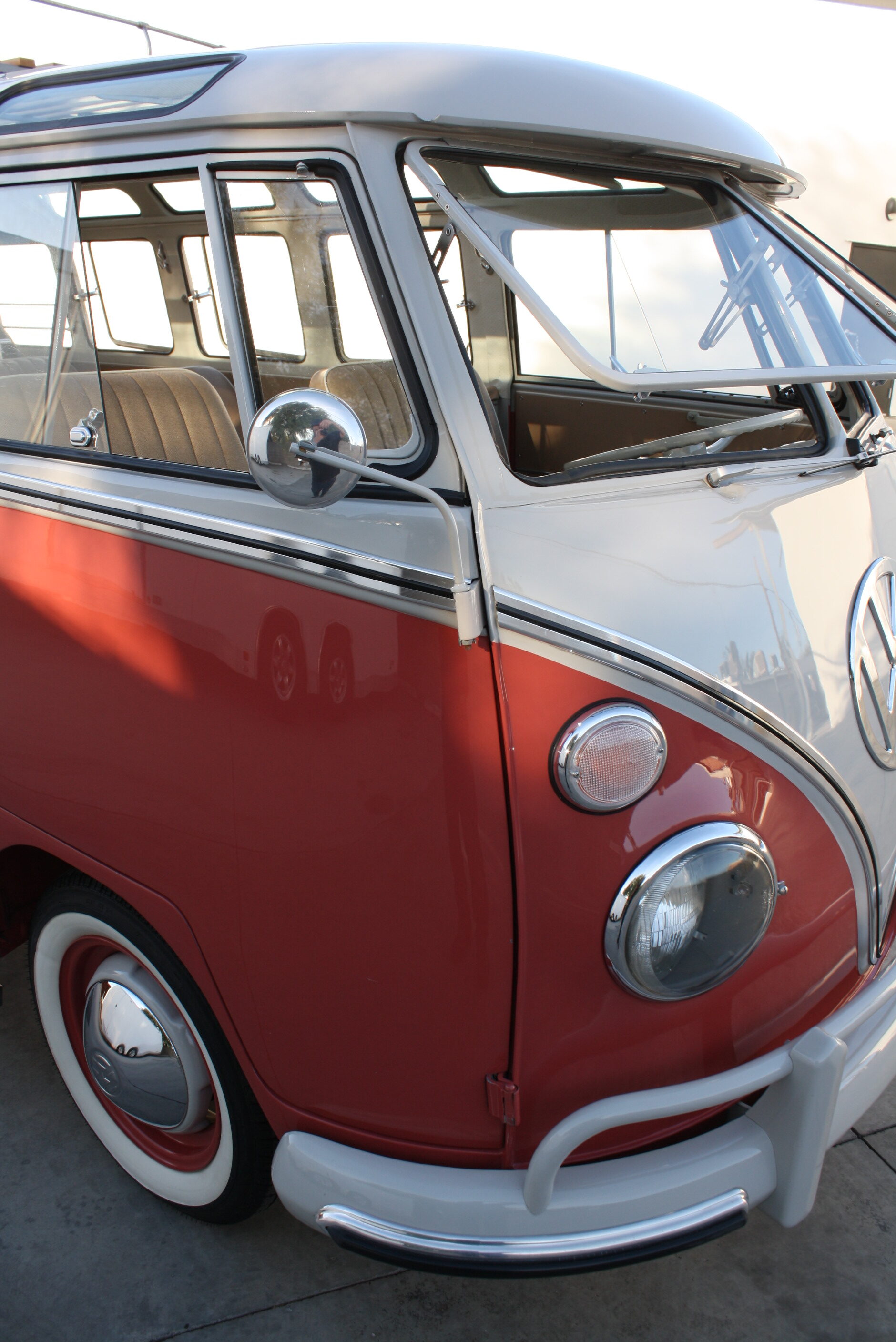 1967 Volkswagen 21 Window Deluxe Samba Bus