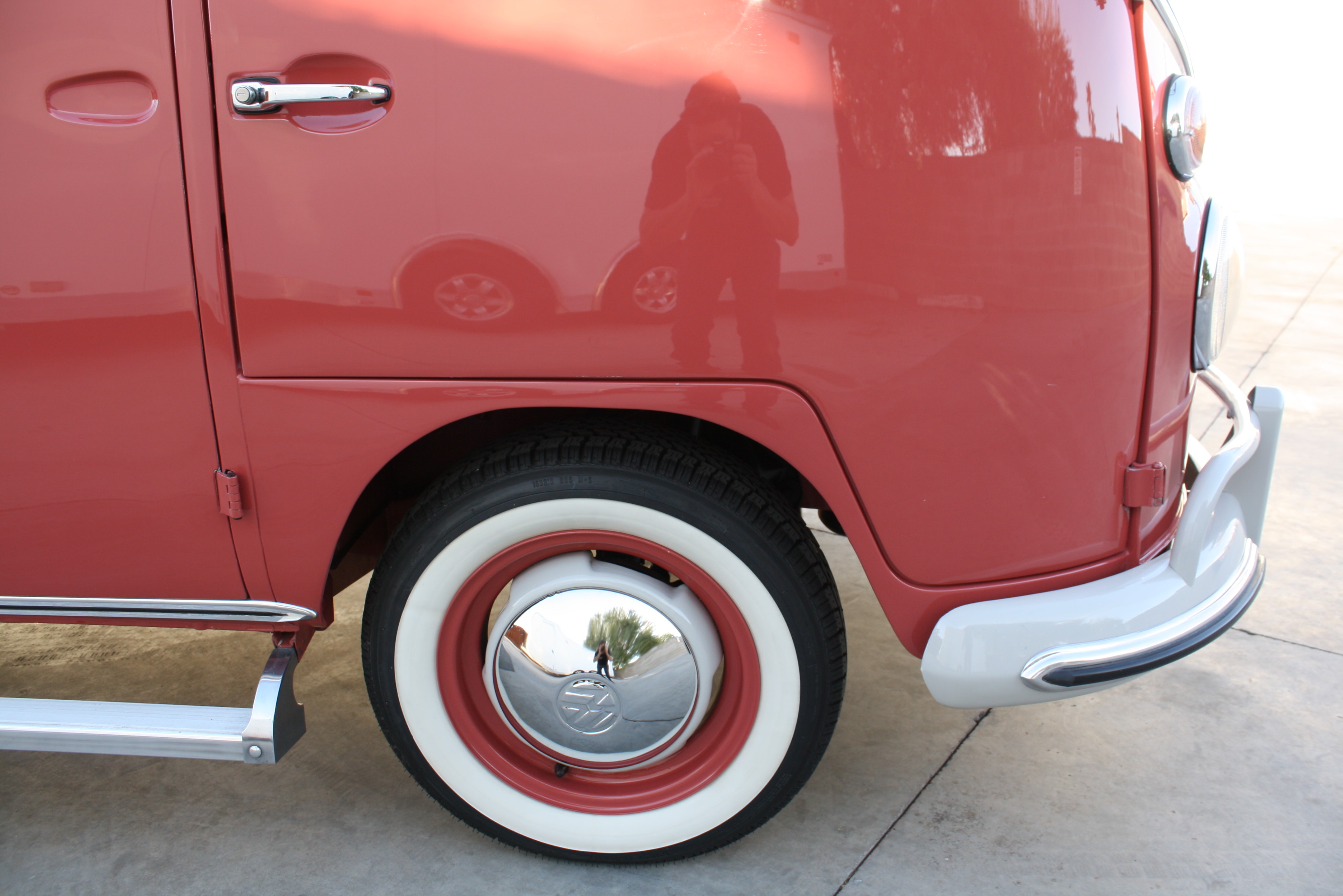 1967 Volkswagen 21 Window Deluxe Samba Bus