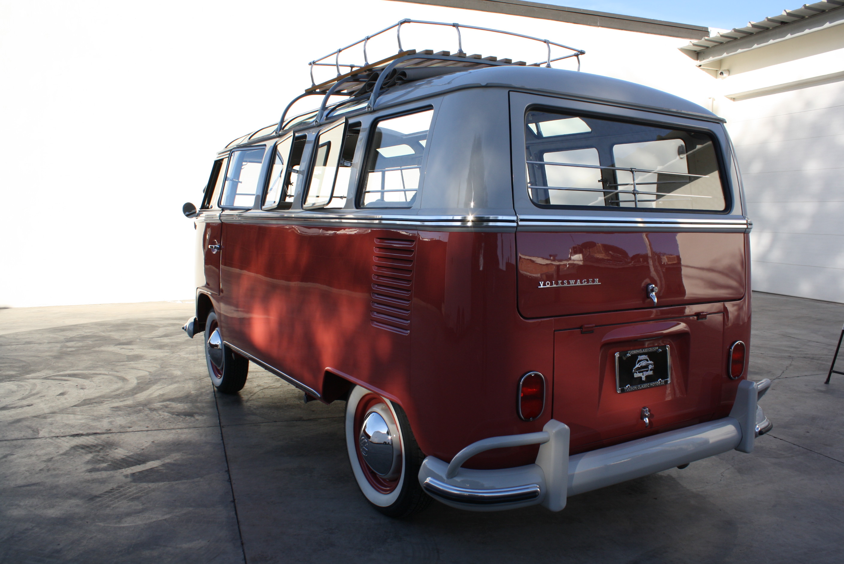 1967 Volkswagen 21 Window Deluxe Samba Bus