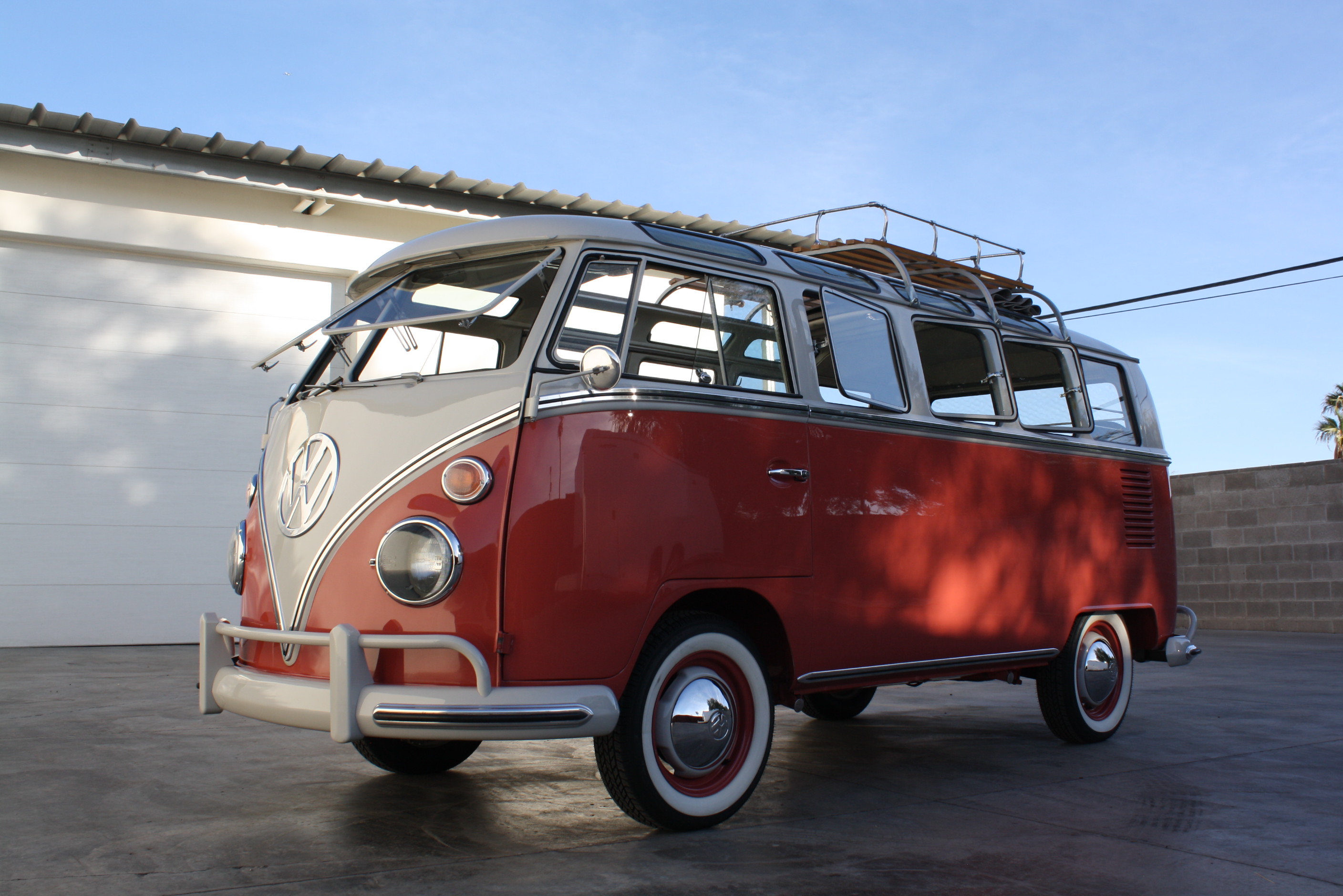 1967 Volkswagen 21 Window Deluxe Samba Bus