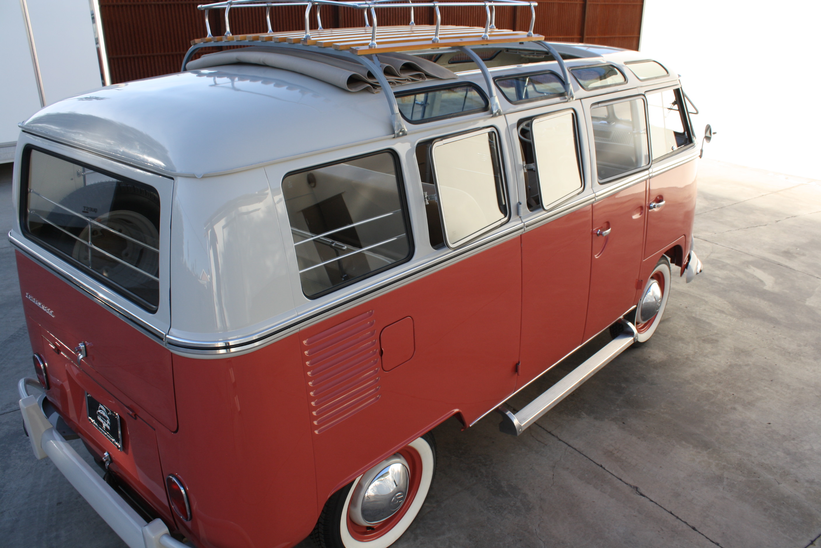 1967 Volkswagen 21 Window Deluxe Samba Bus
