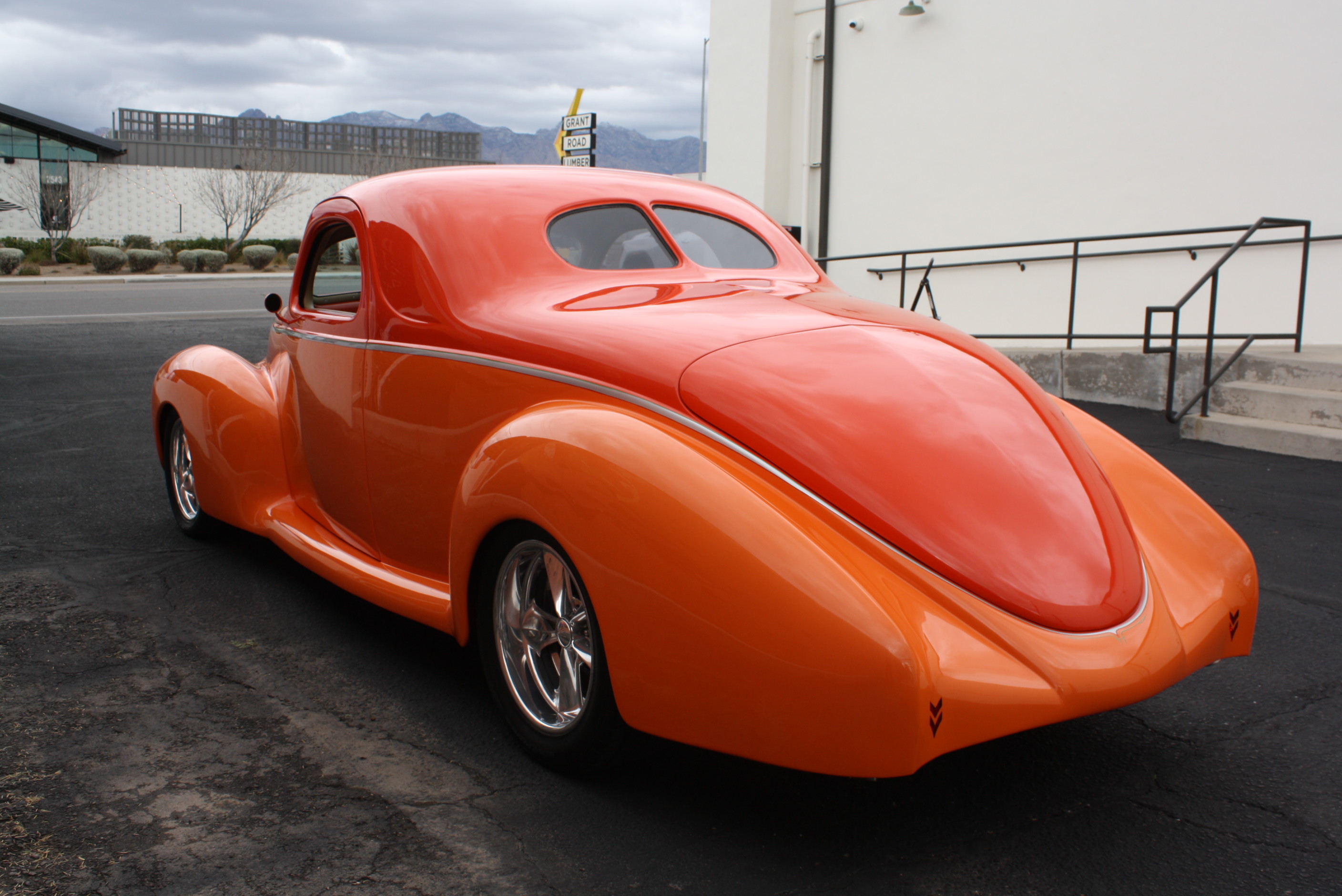 1939 Lincoln Zephyr 3w coupe