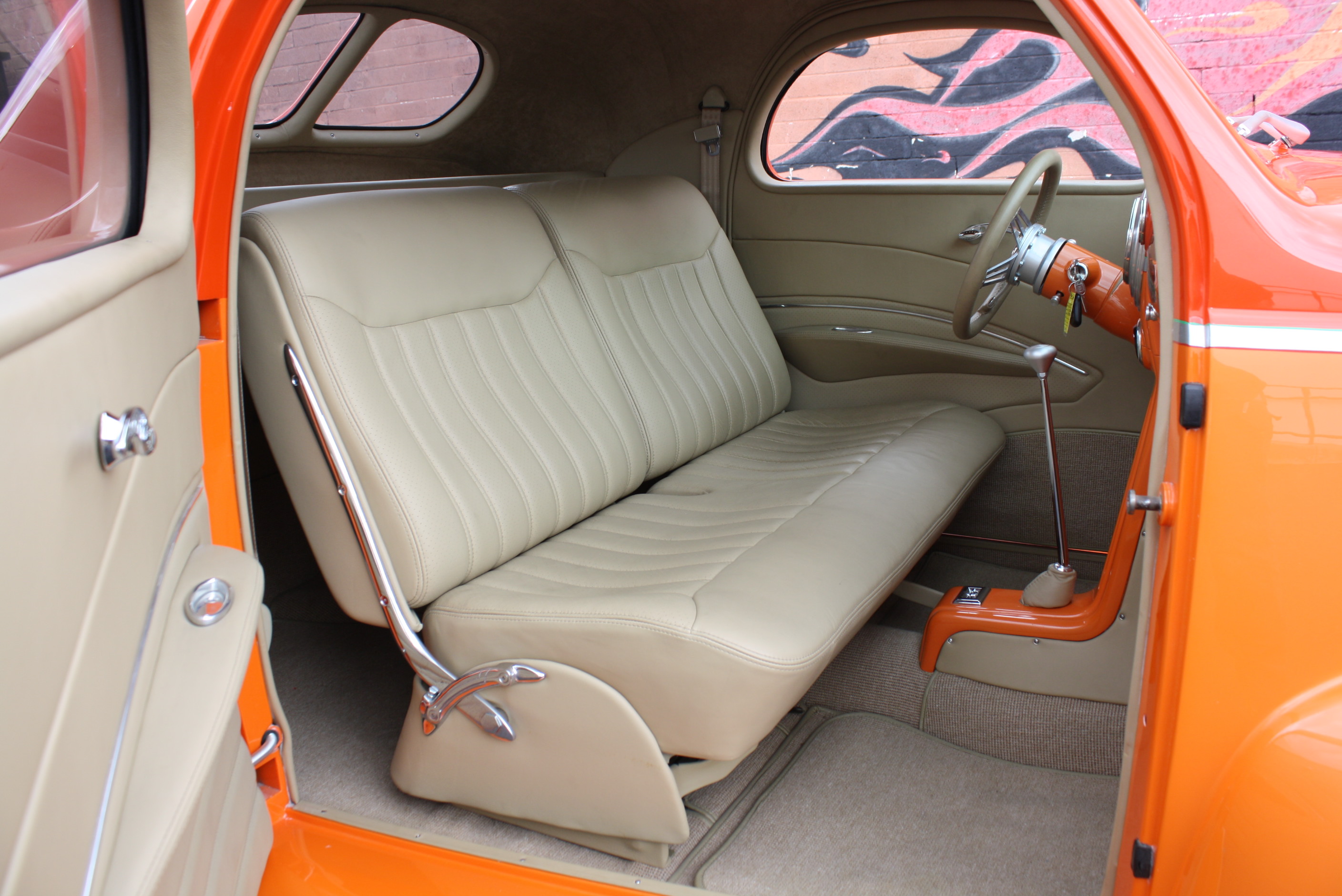 1939 Lincoln Zephyr 3w coupe