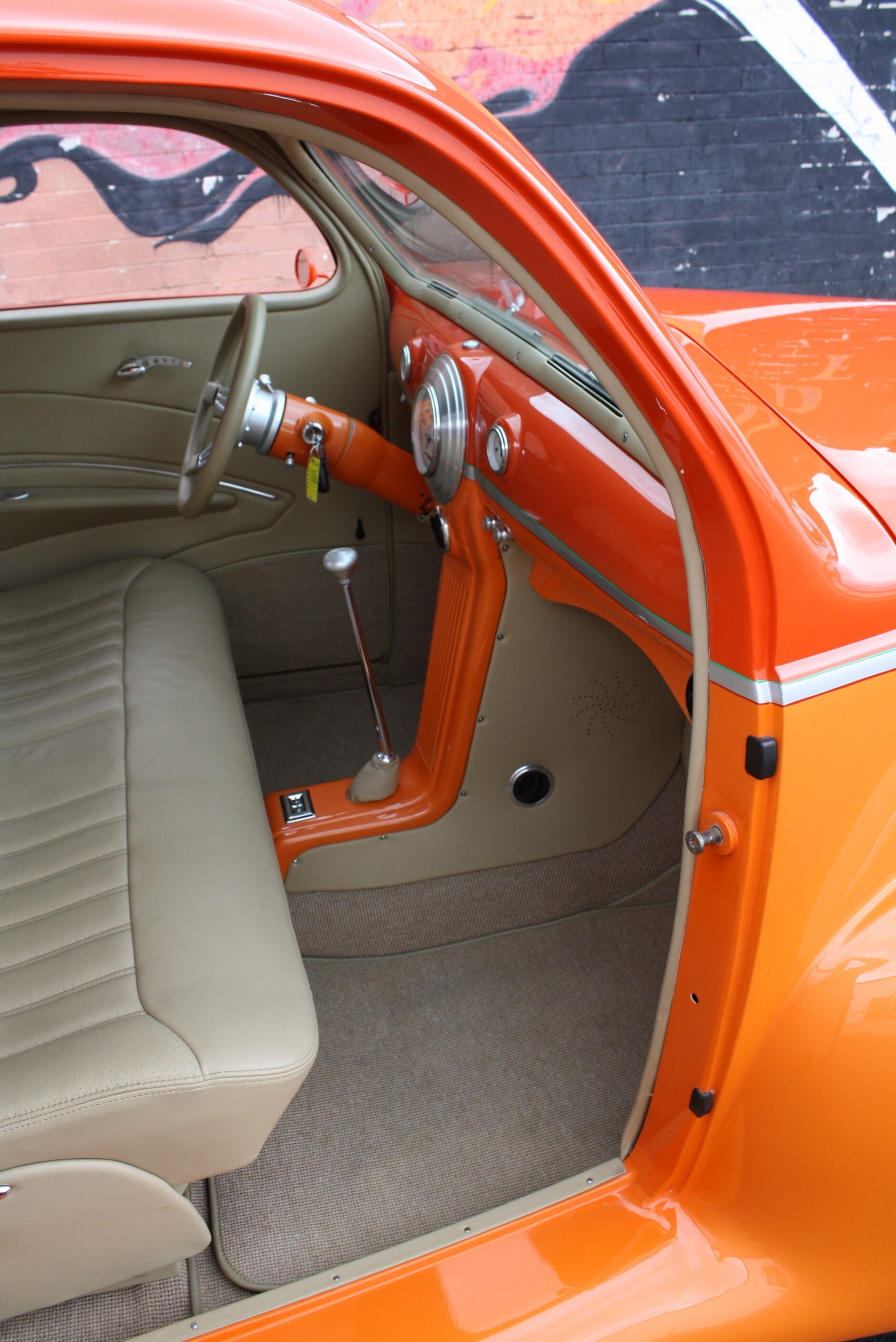 1939 Lincoln Zephyr 3w coupe