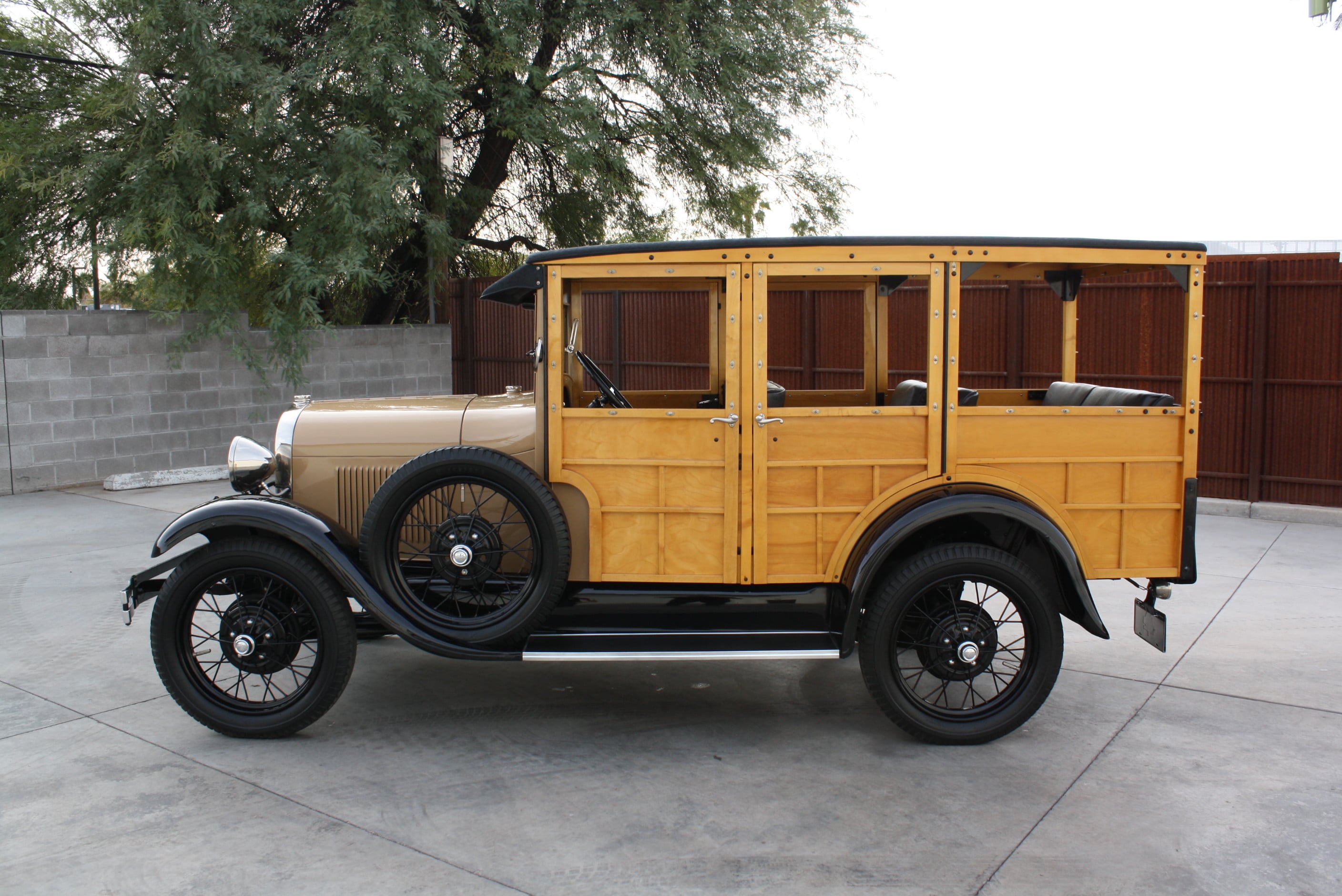 1929 Ford Model A Woody Wagon