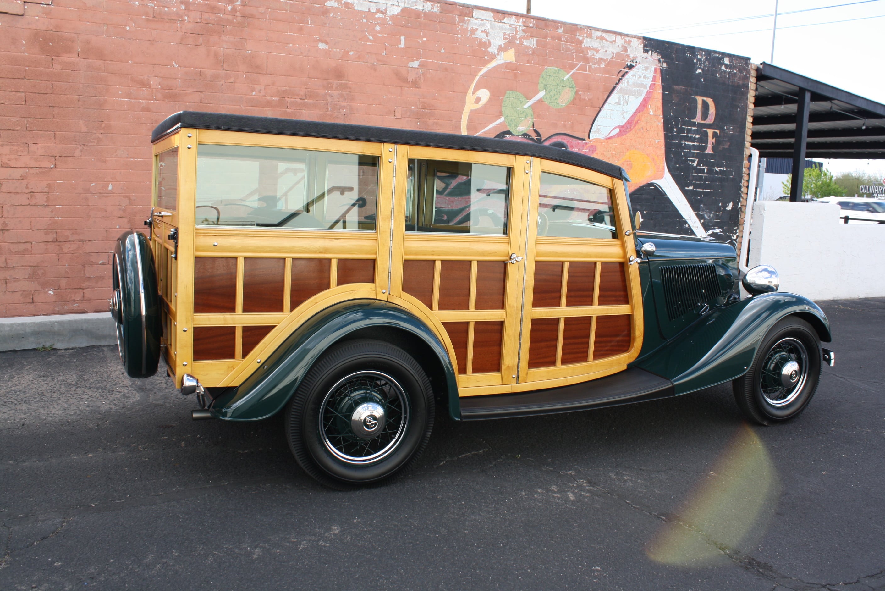 1933 Ford Woody Wagon