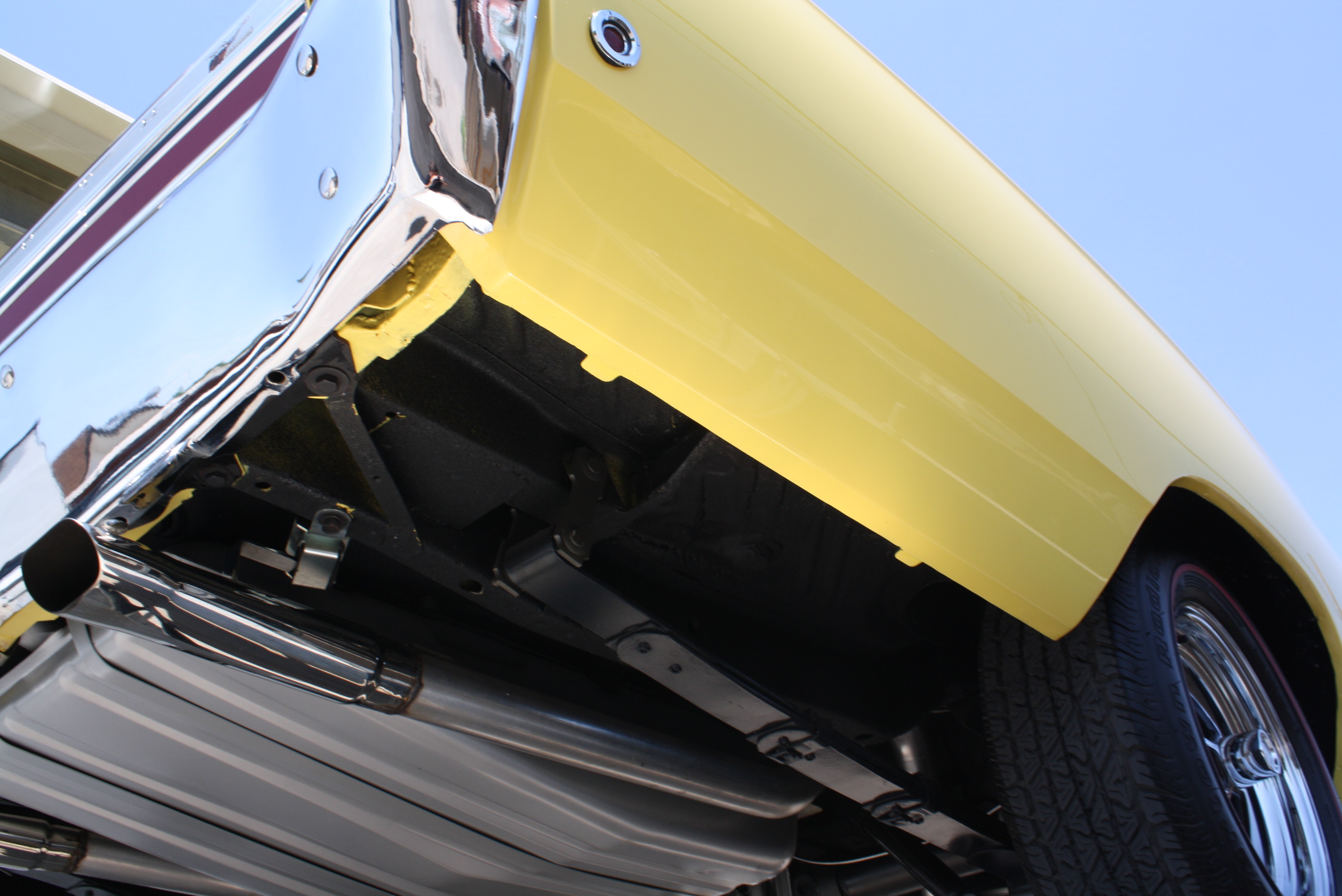 1968 Plymouth Hemi Roadrunner