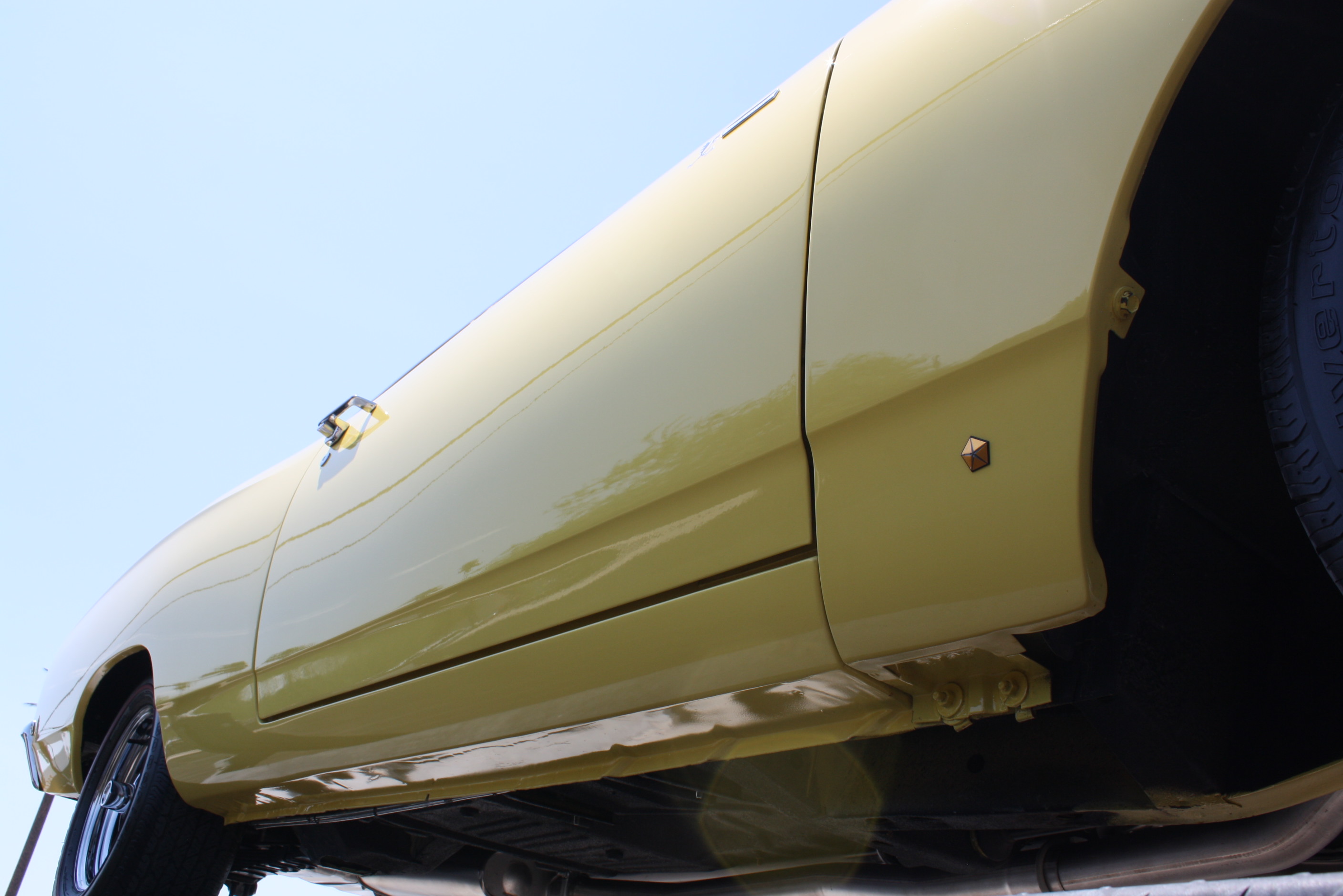 1968 Plymouth Hemi Roadrunner