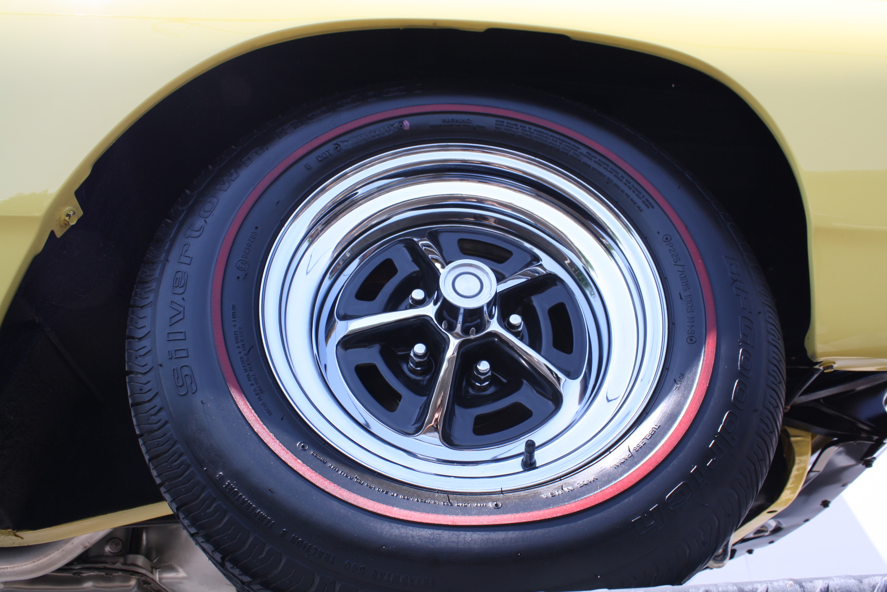 1968 Plymouth Hemi Roadrunner