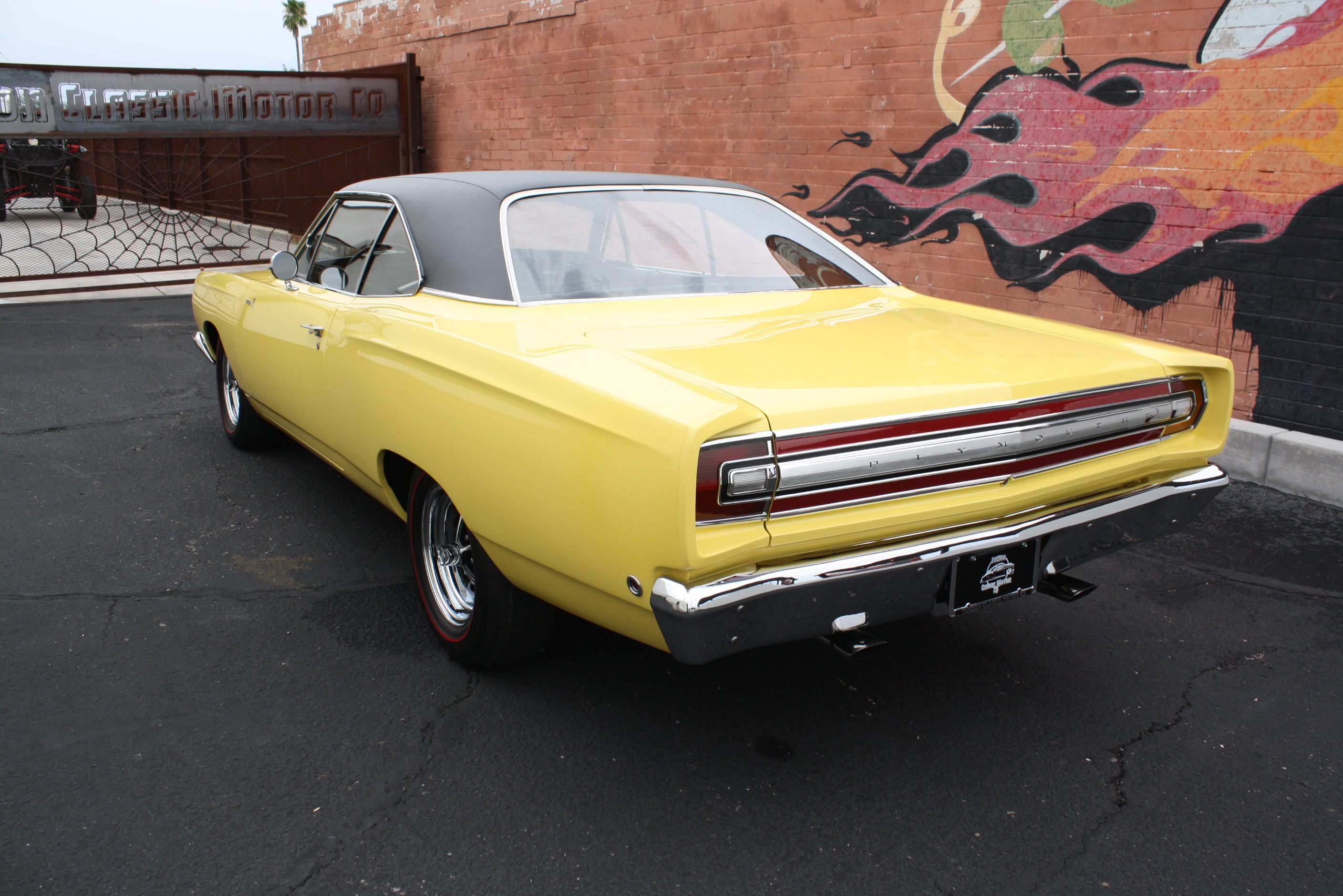 1968 Plymouth Hemi Roadrunner