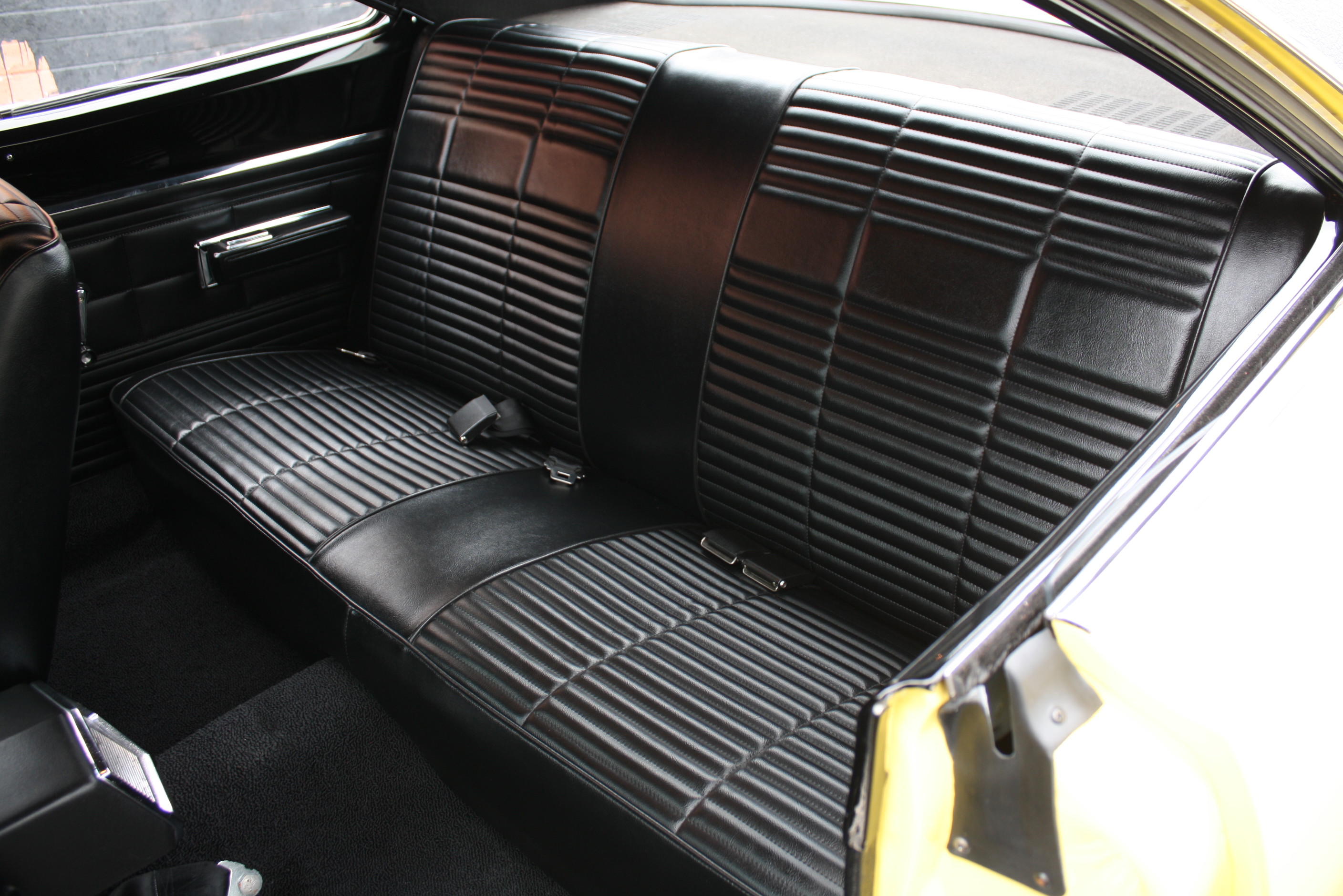 1968 Plymouth Hemi Roadrunner