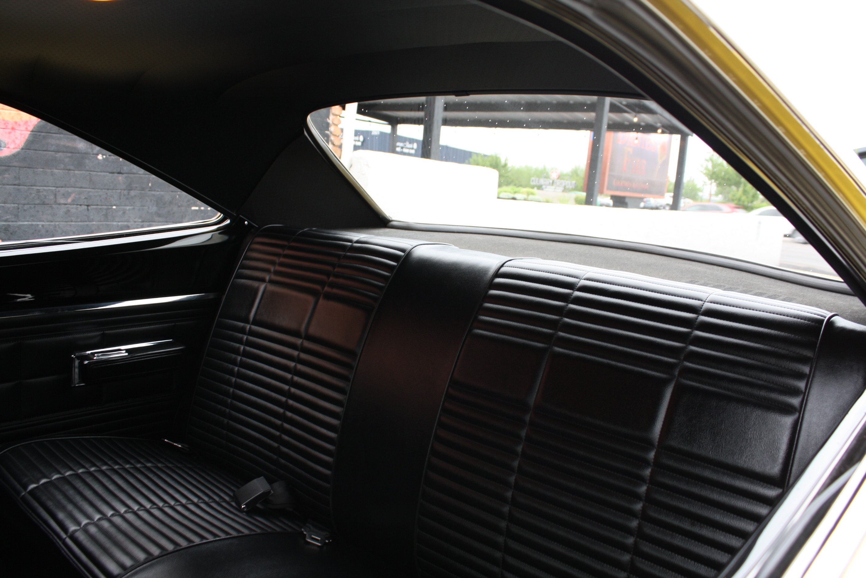 1968 Plymouth Hemi Roadrunner