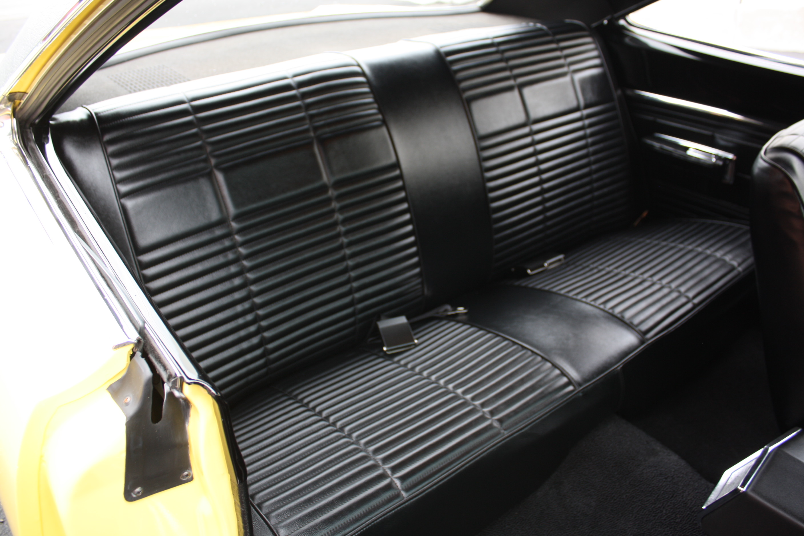 1968 Plymouth Hemi Roadrunner