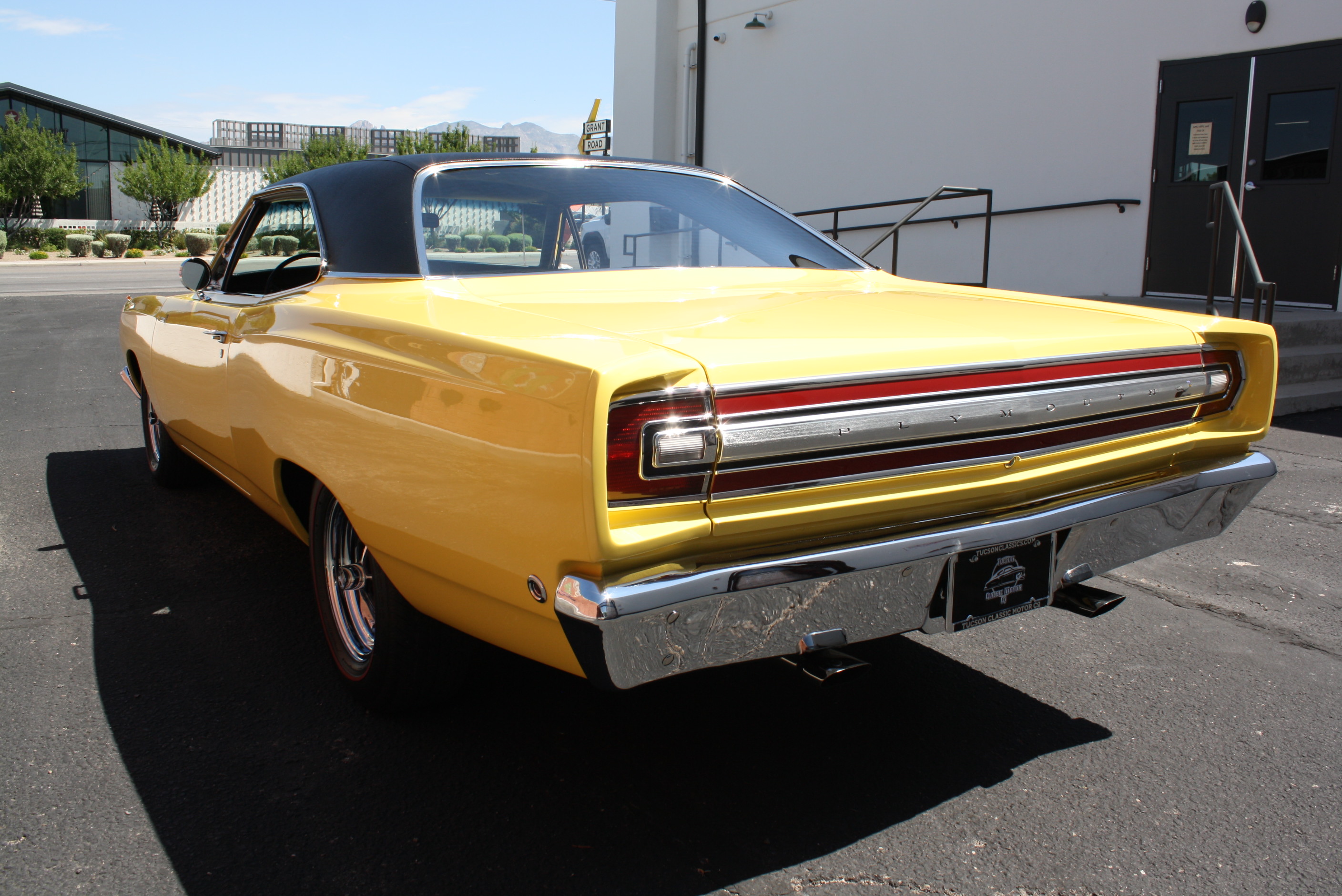 1968 Plymouth Hemi Roadrunner