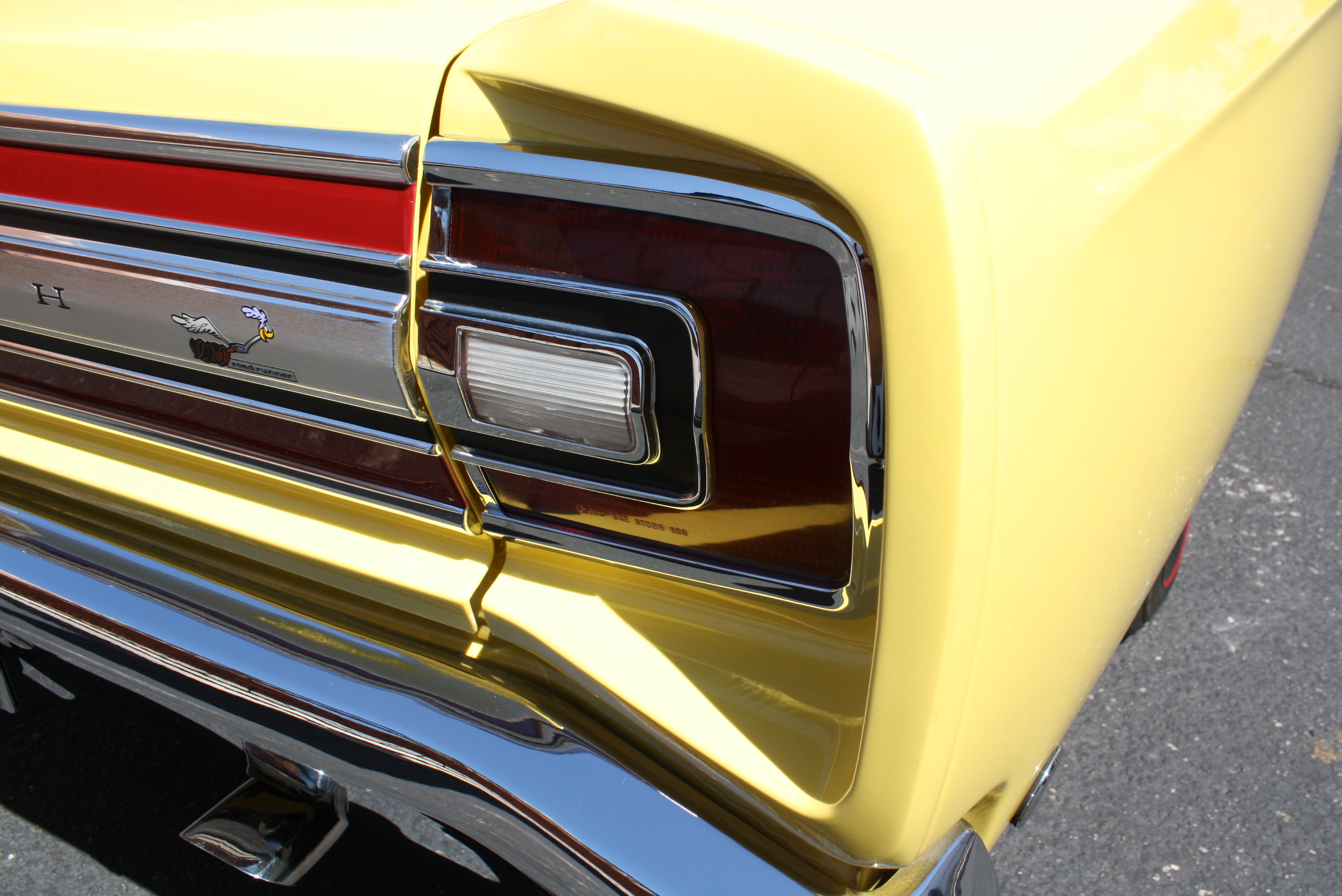 1968 Plymouth Hemi Roadrunner