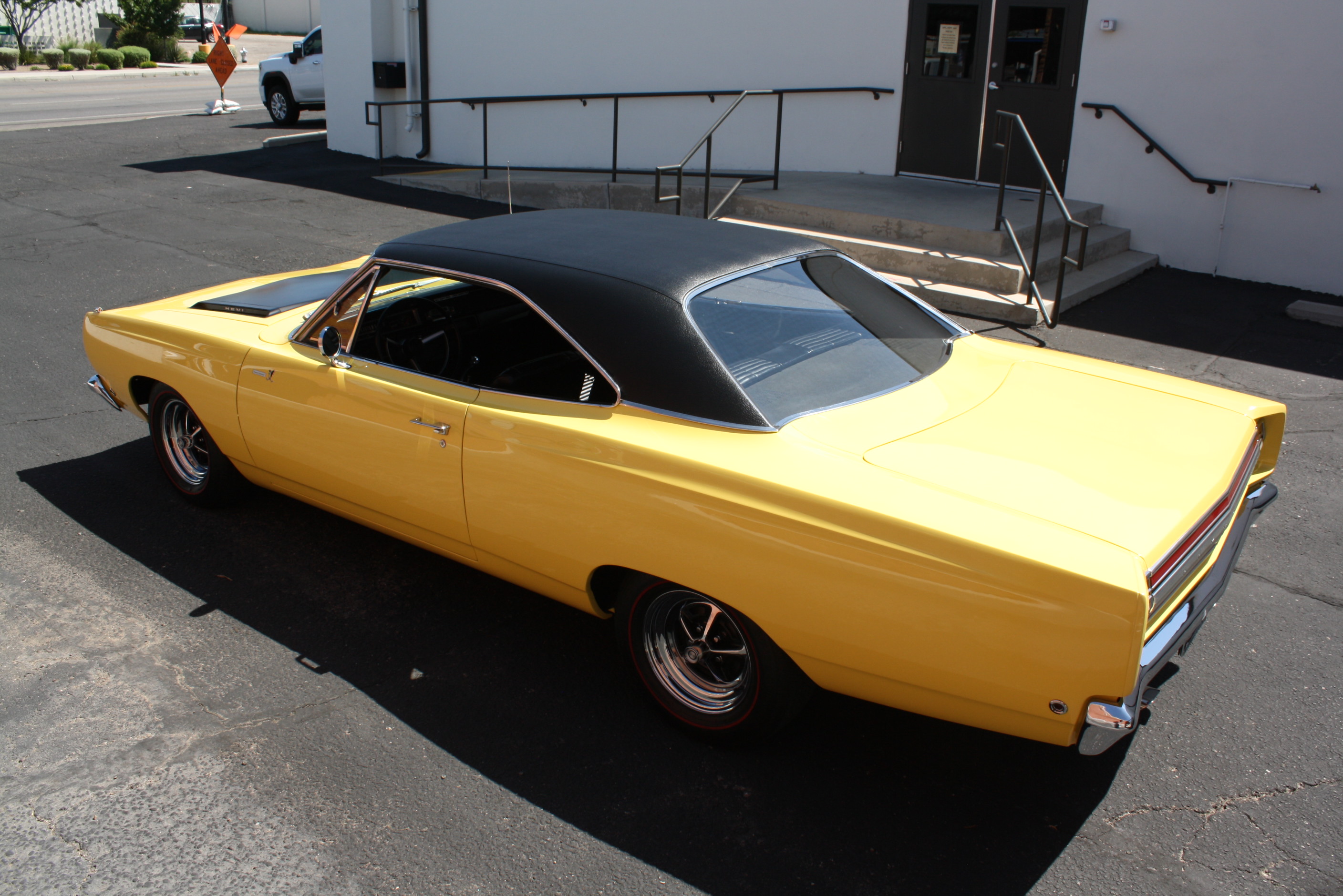 1968 Plymouth Hemi Roadrunner