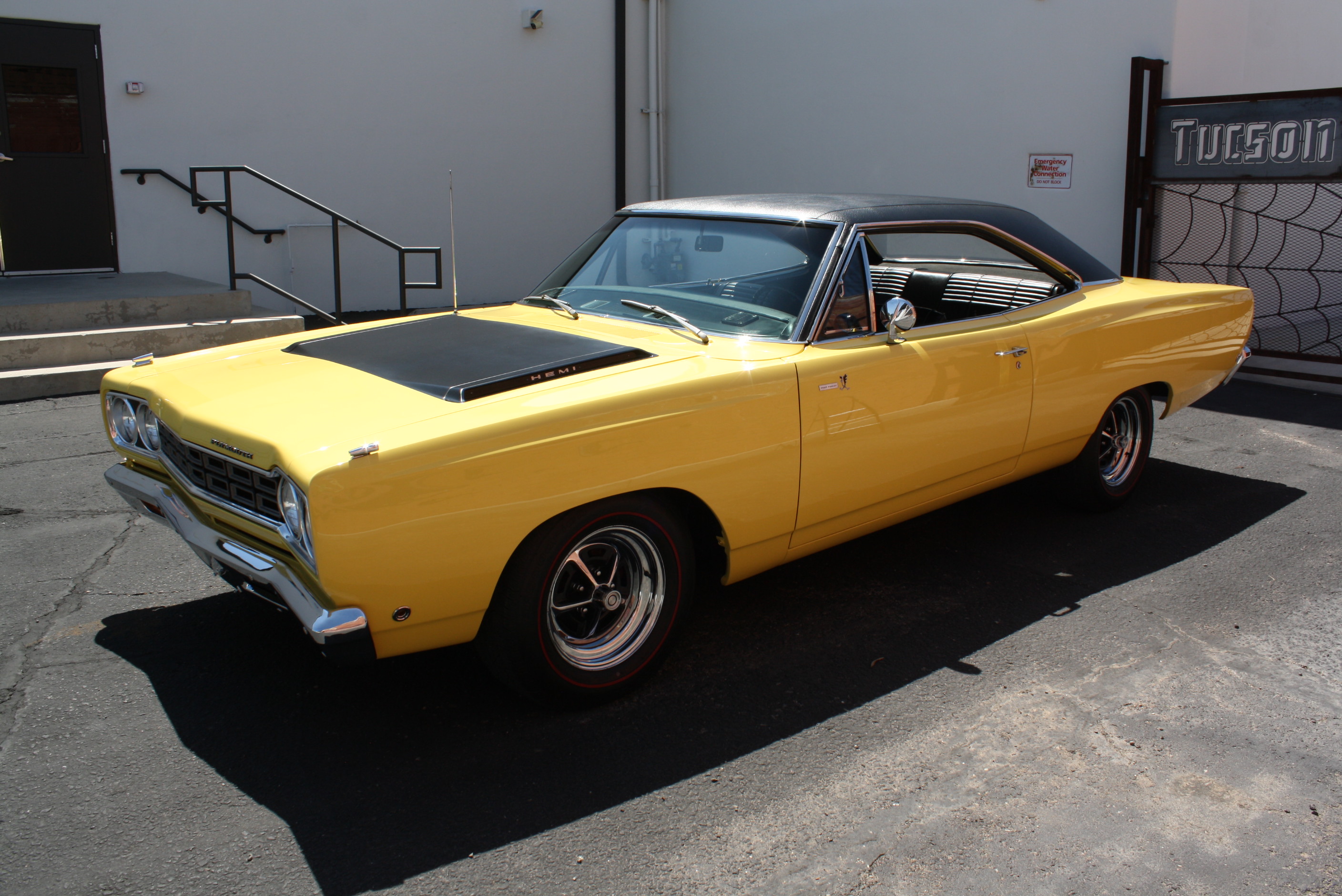 1968 Plymouth Hemi Roadrunner