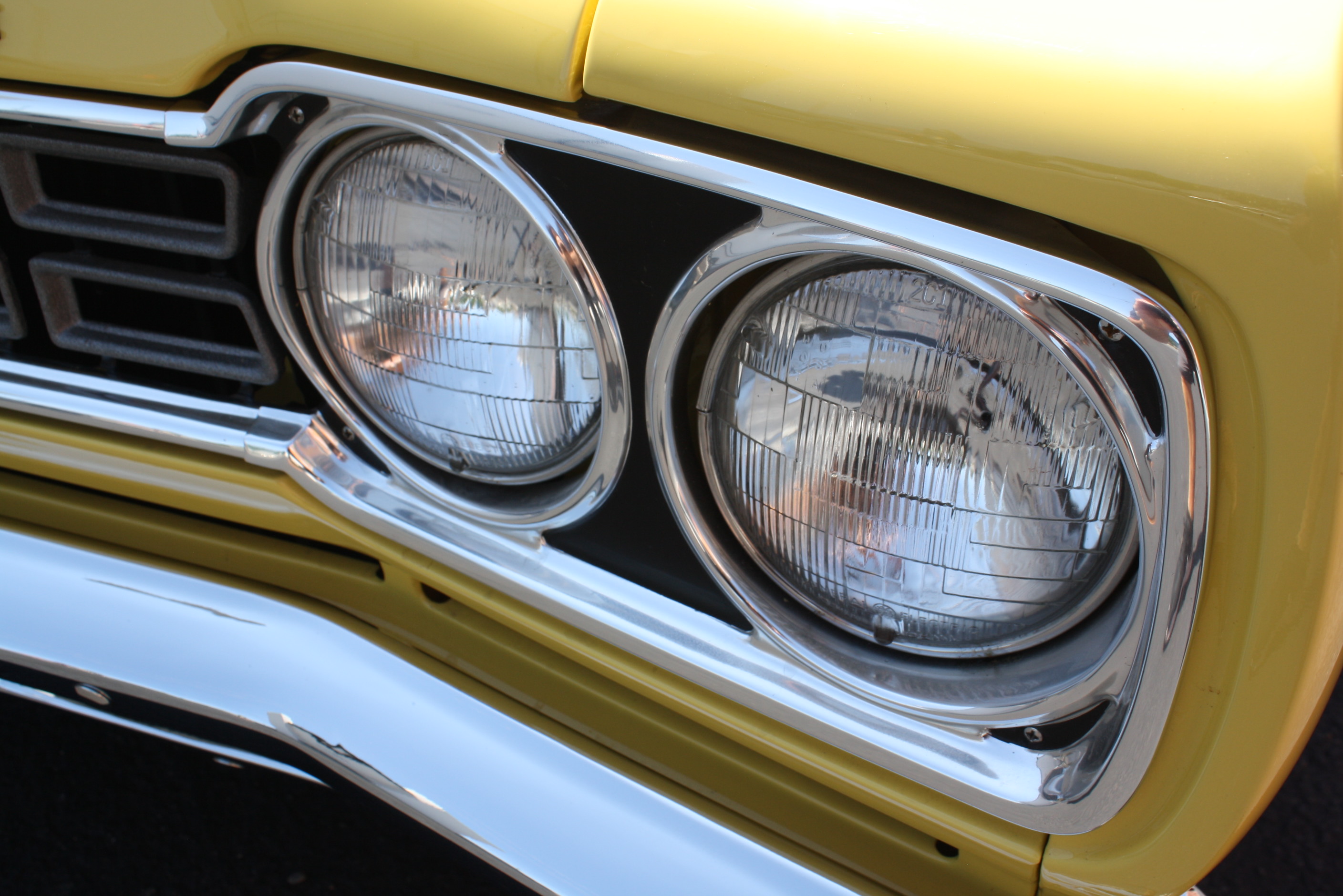1968 Plymouth Hemi Roadrunner