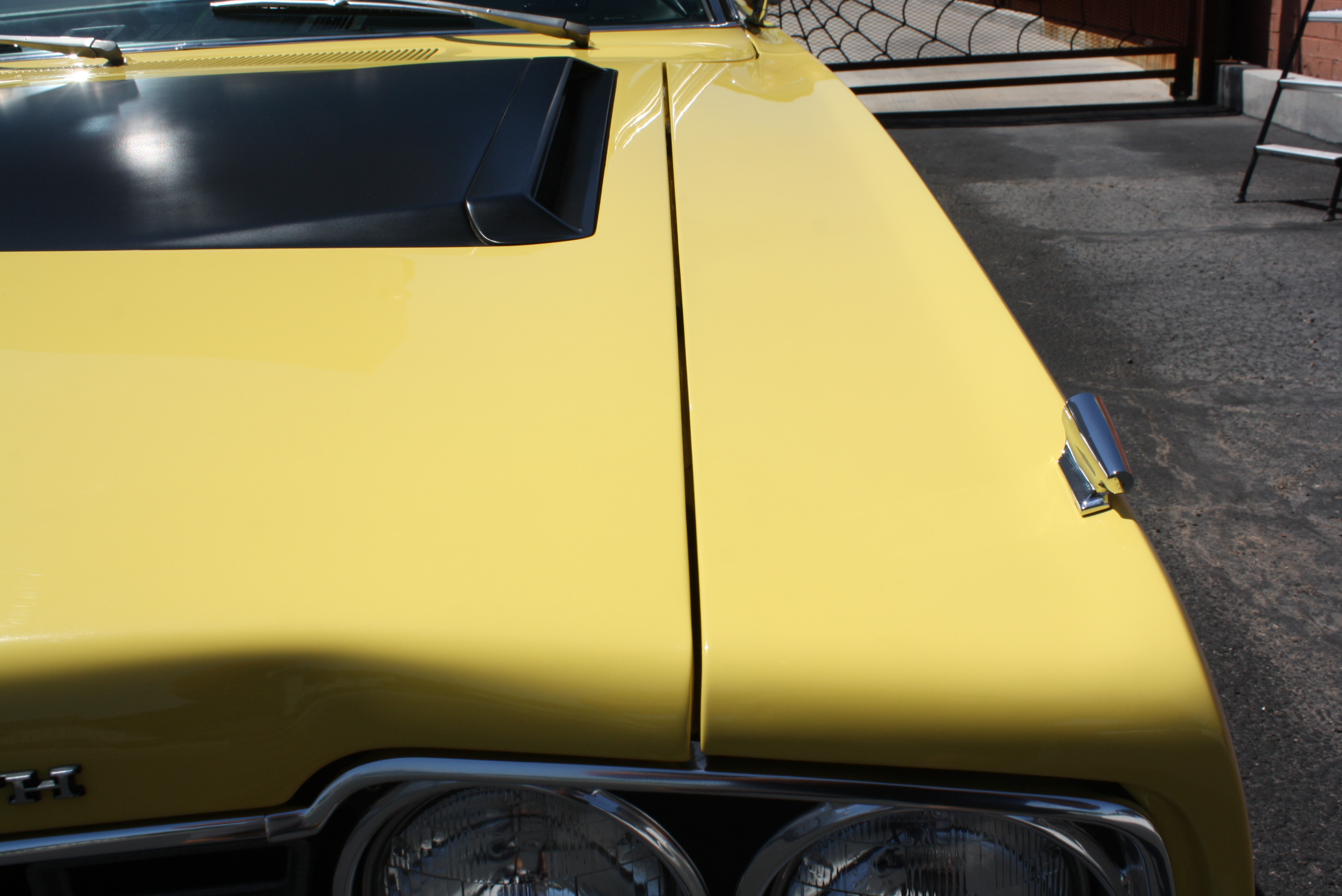 1968 Plymouth Hemi Roadrunner