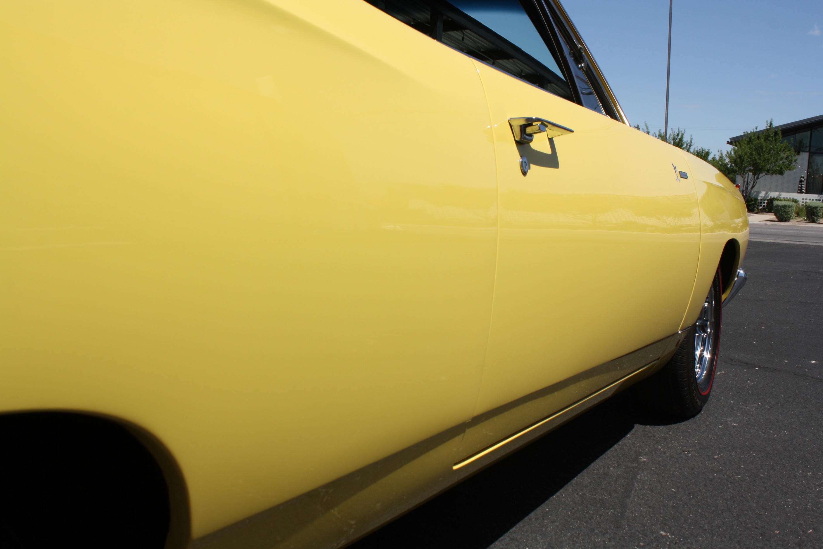 1968 Plymouth Hemi Roadrunner