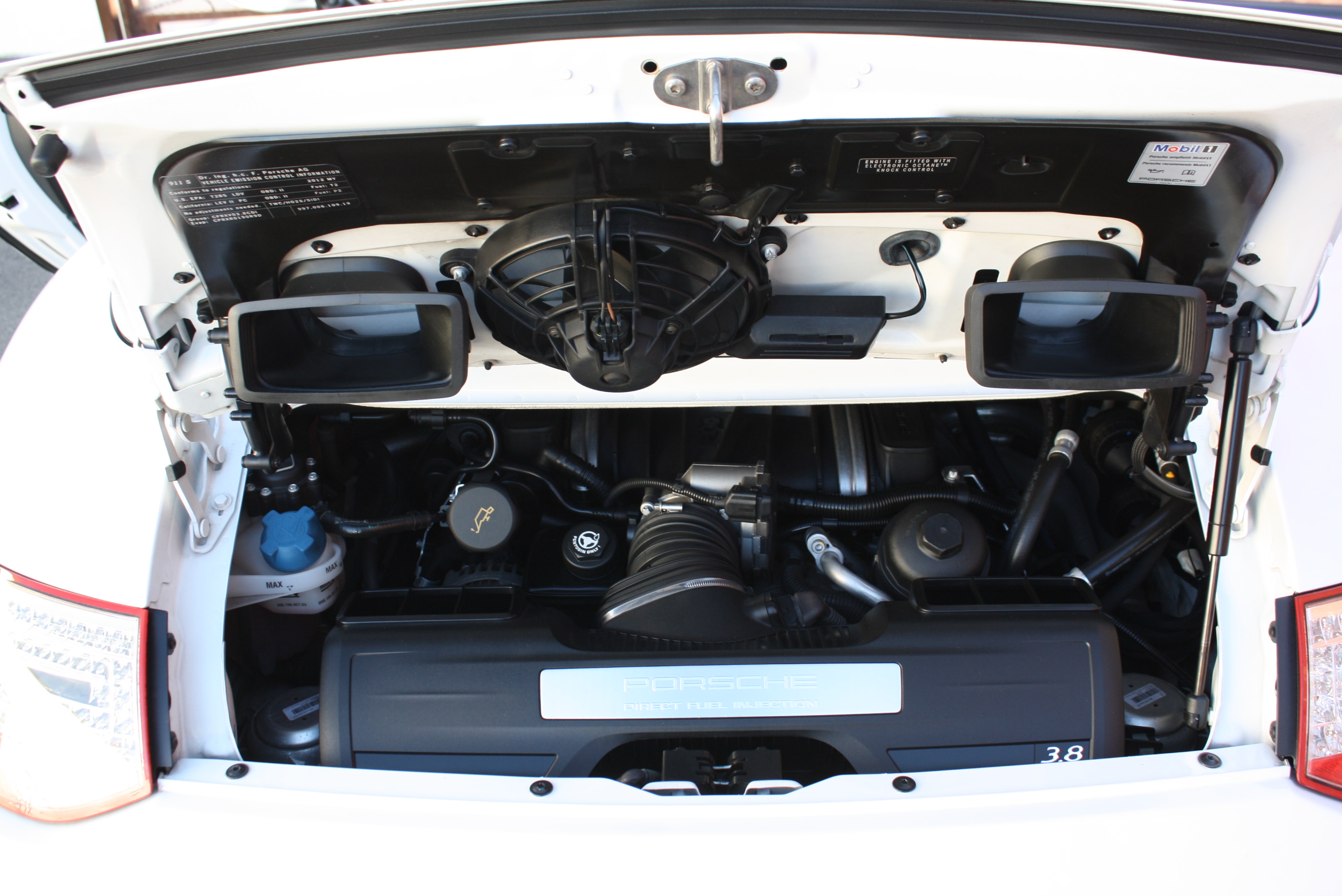 2012 Porsche 997.2 Cabriolet 6 speed Manual
