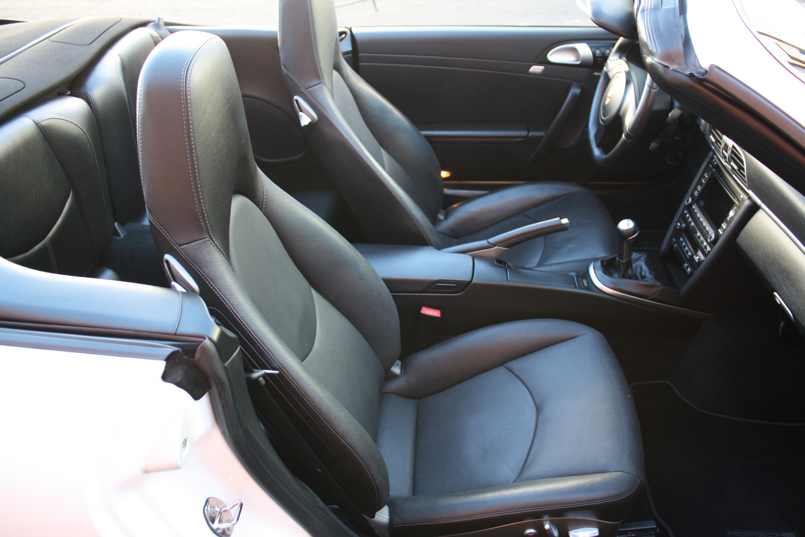2012 Porsche 997.2 Cabriolet 6 speed Manual