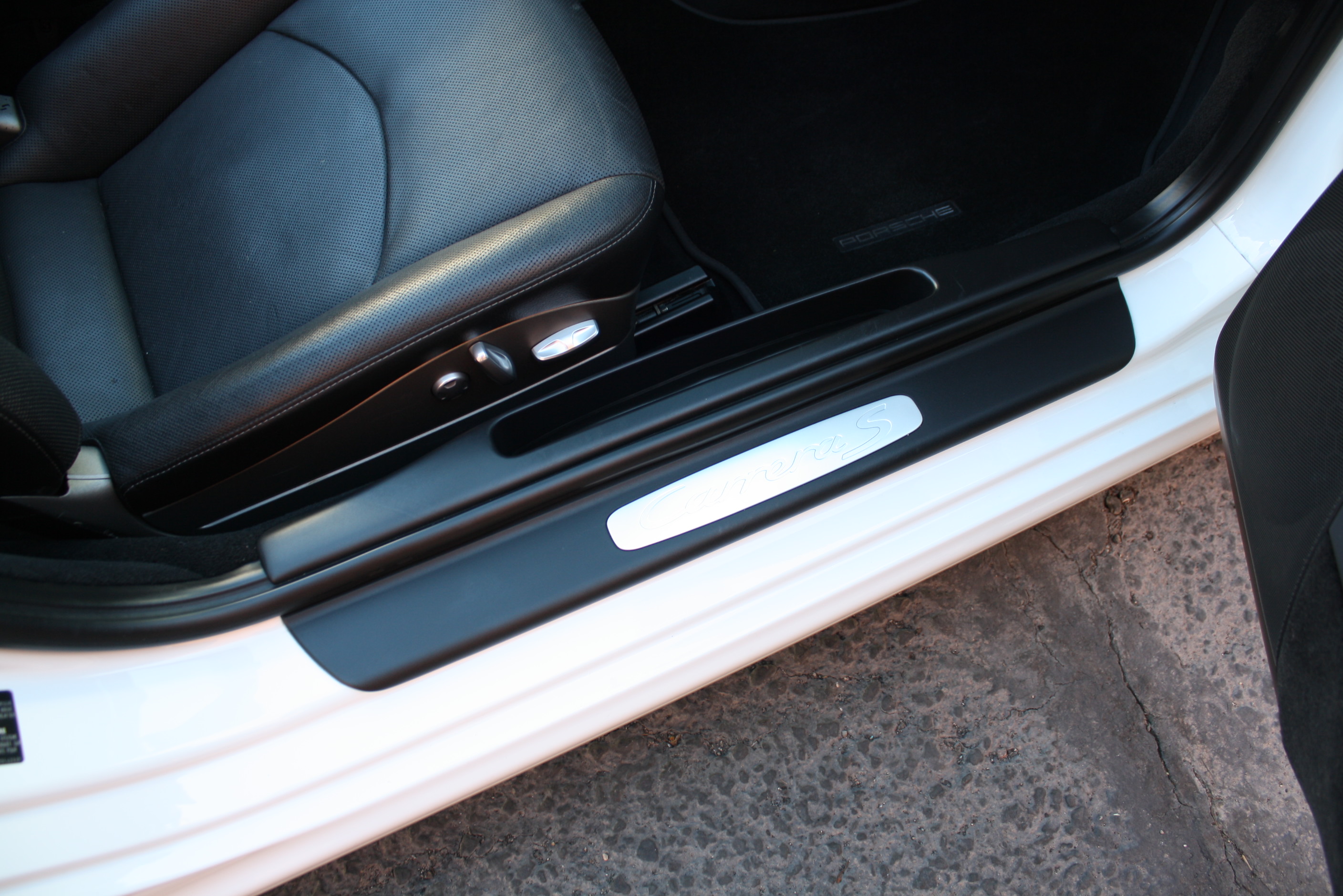 2012 Porsche 997.2 Cabriolet 6 speed Manual