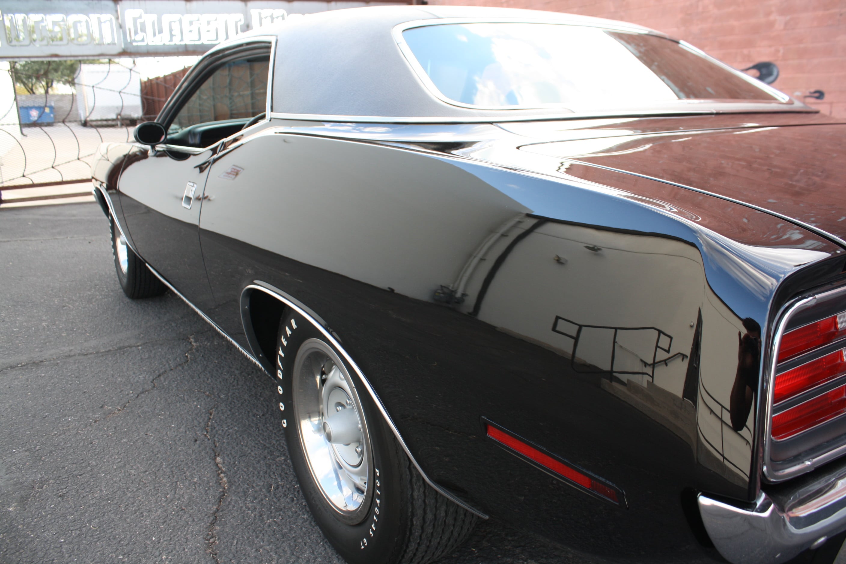 ex Nicolas Cage 1970 HEMI CUDA