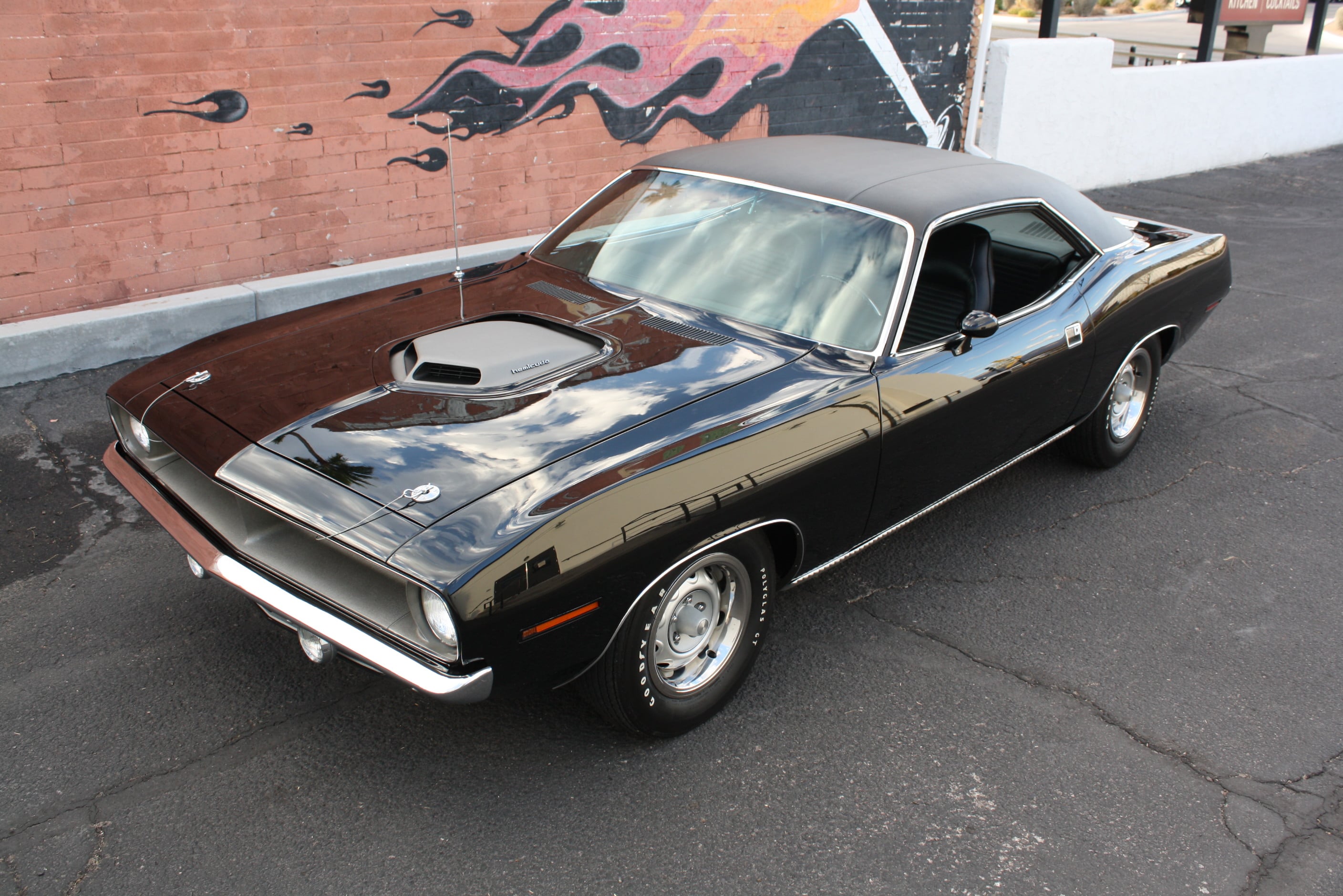 ex Nicolas Cage 1970 HEMI CUDA
