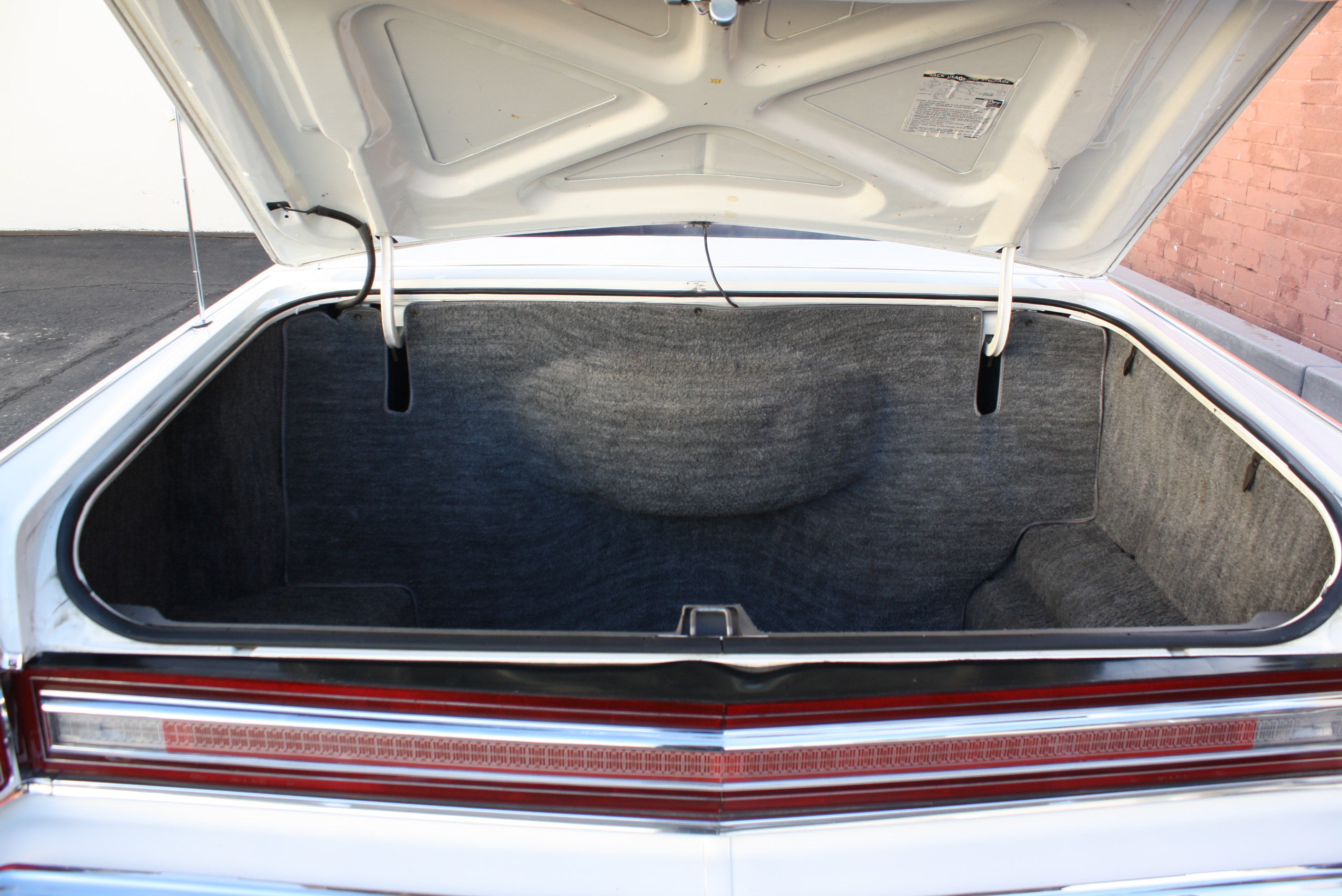 1977 Lincoln Town Coupe