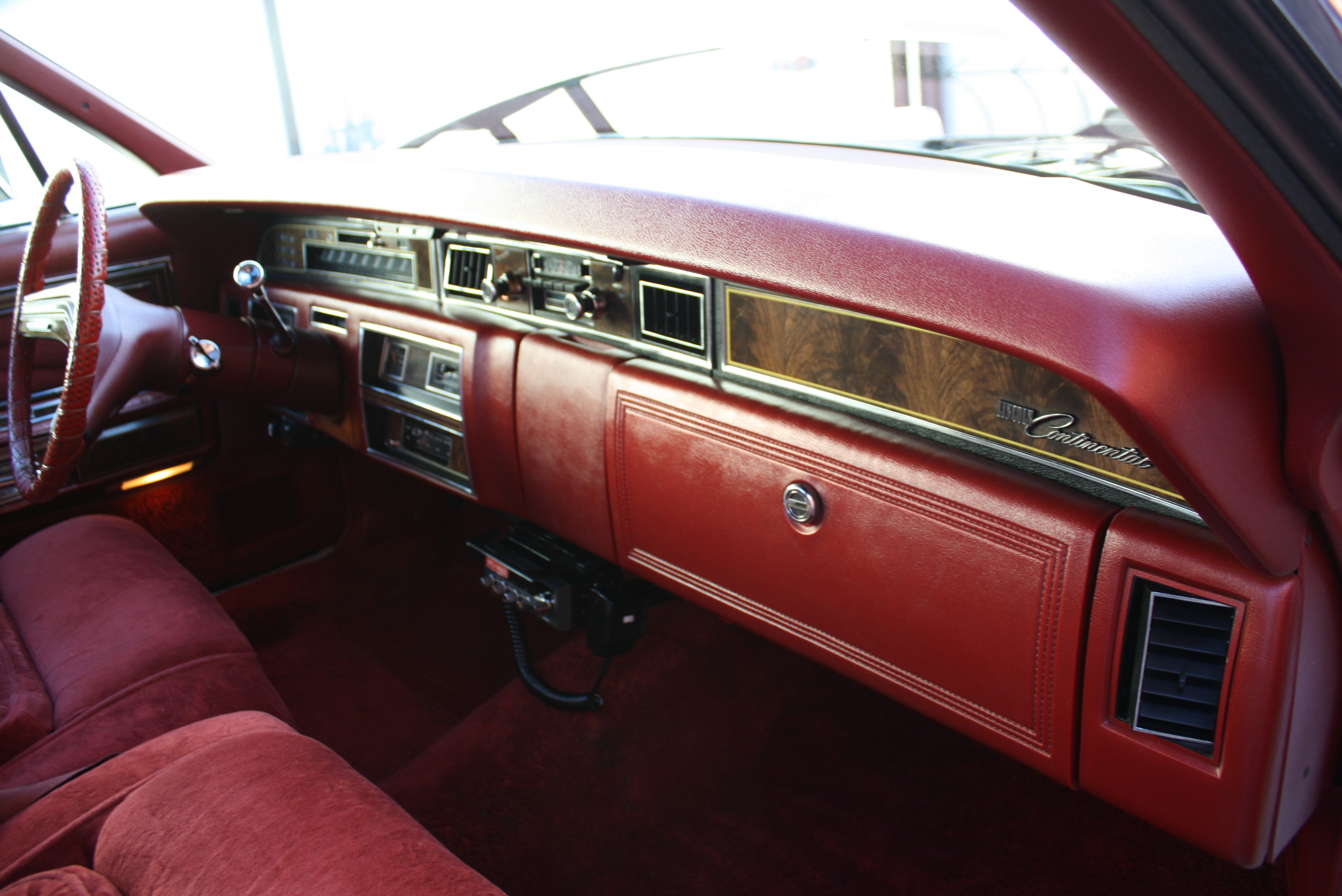 1977 Lincoln Town Coupe