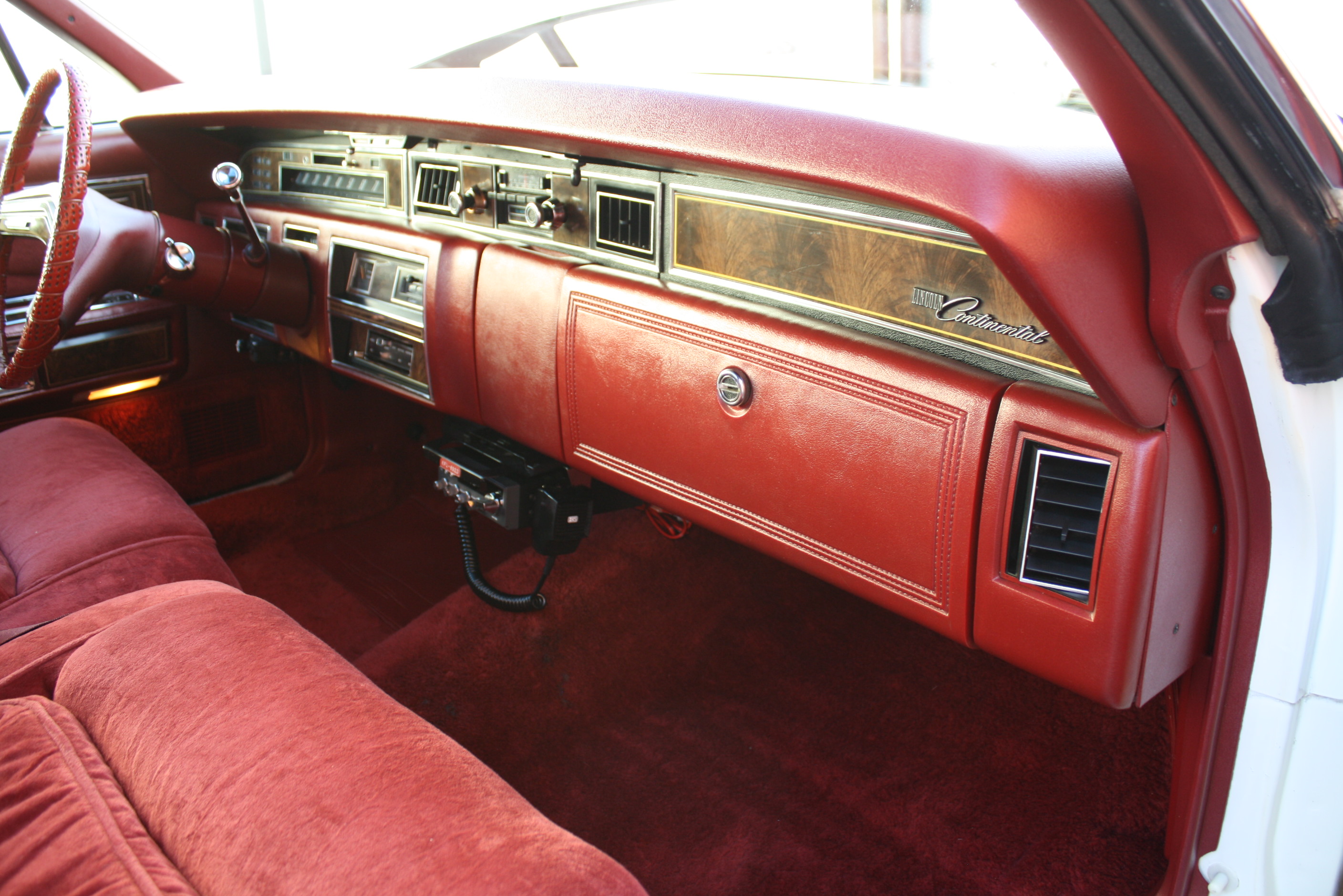 1977 Lincoln Town Coupe