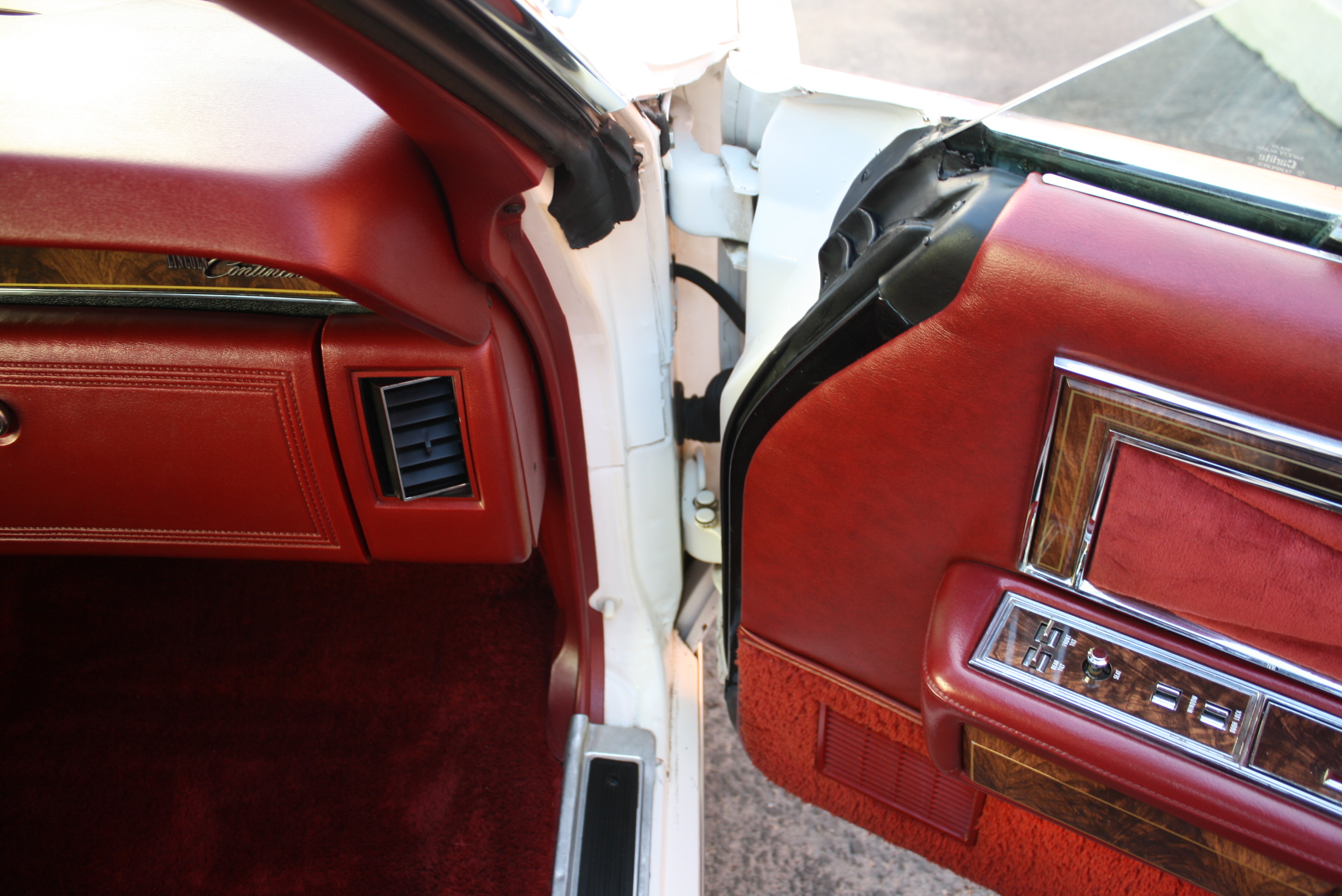 1977 Lincoln Town Coupe