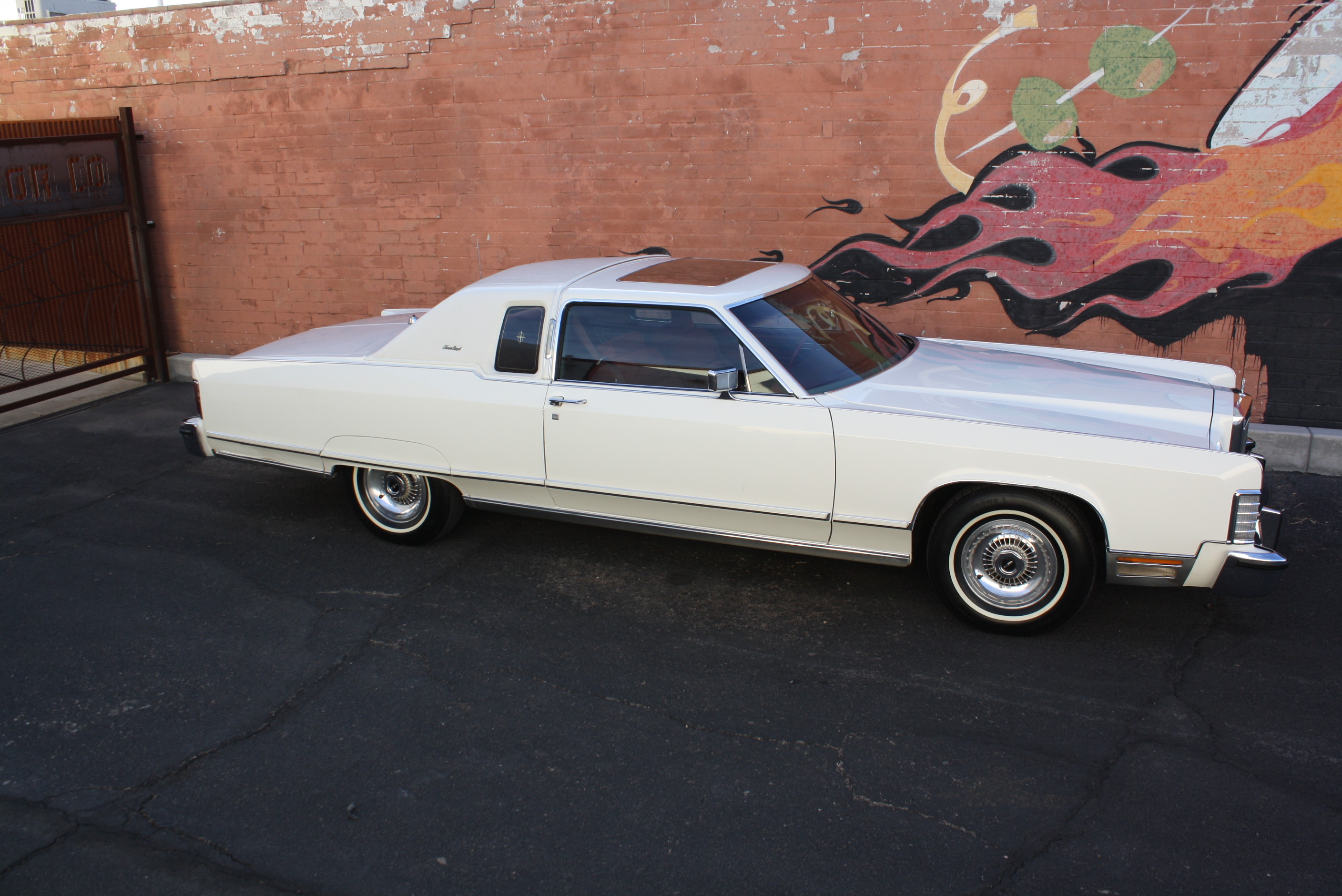 1977 Lincoln Town Coupe