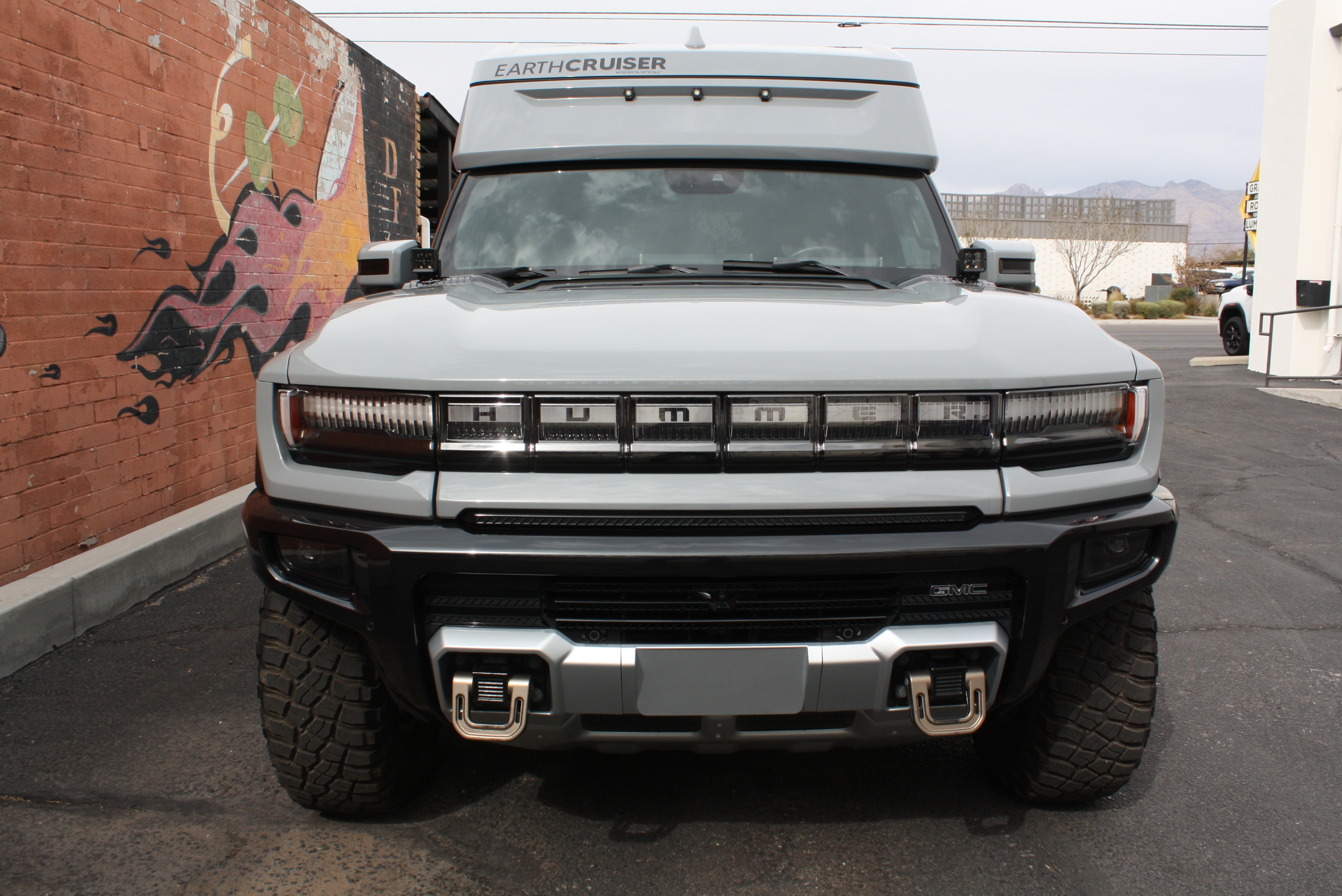 2022 Hummer EarthCruiser