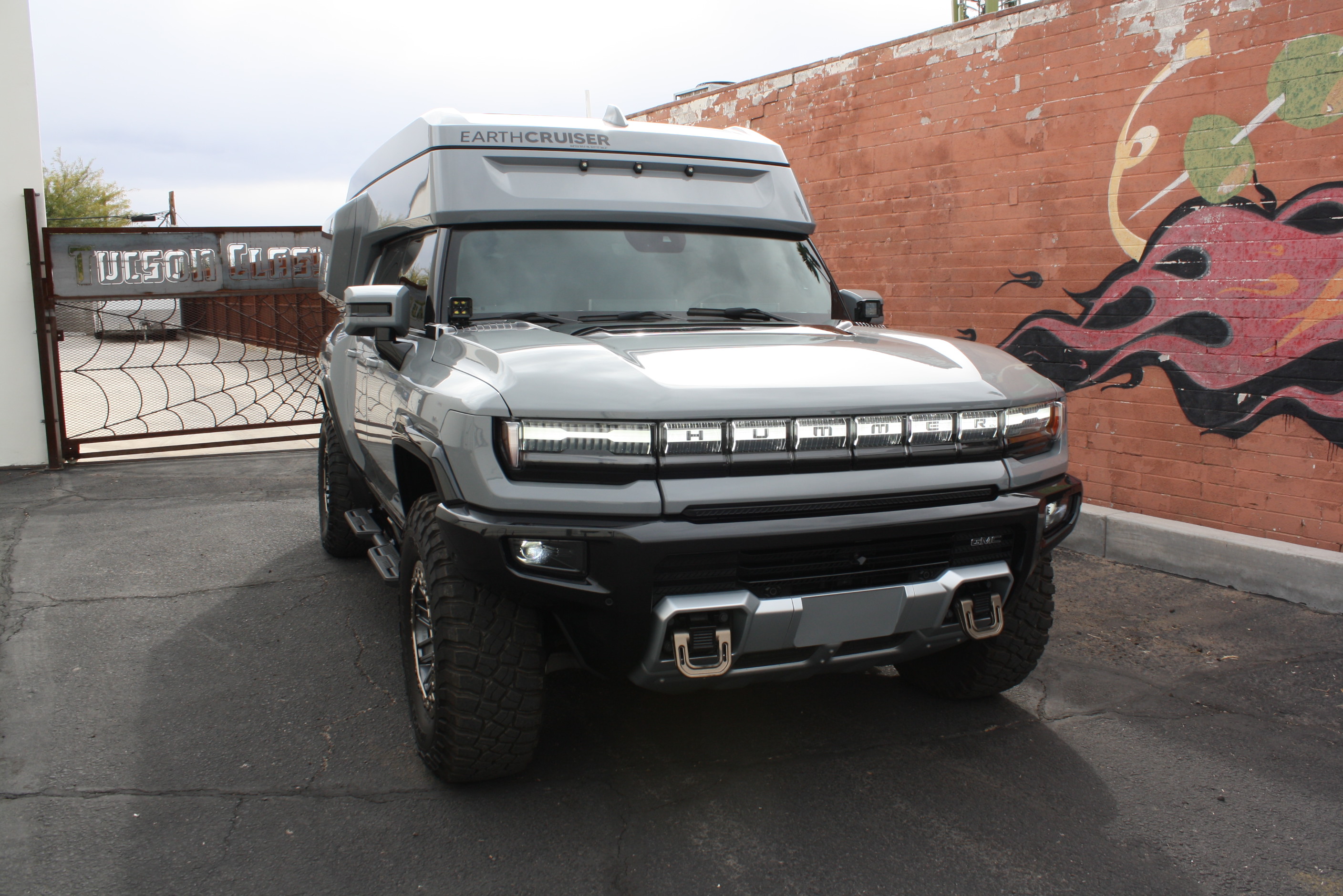 2022 Hummer EarthCruiser