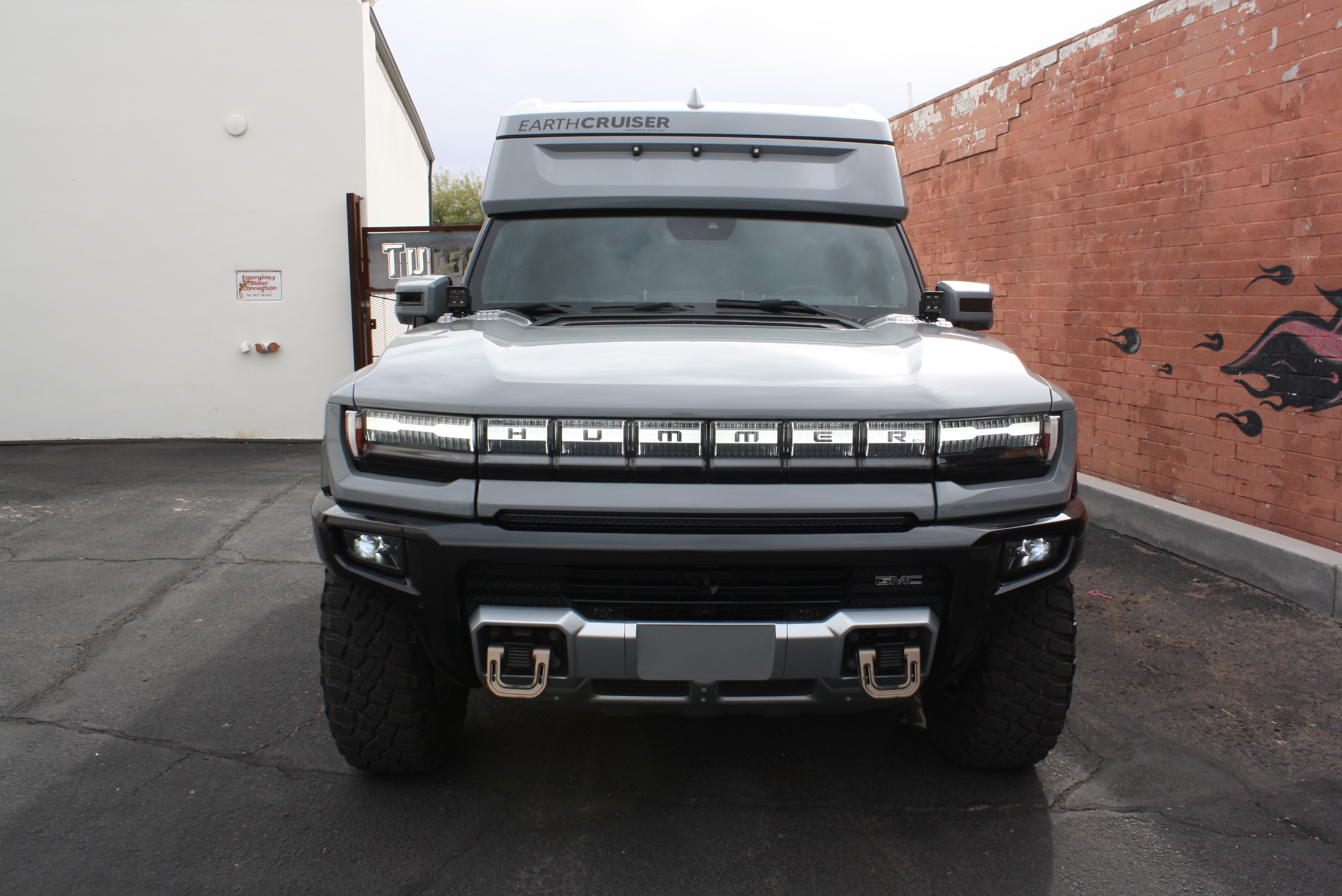 2022 Hummer EarthCruiser