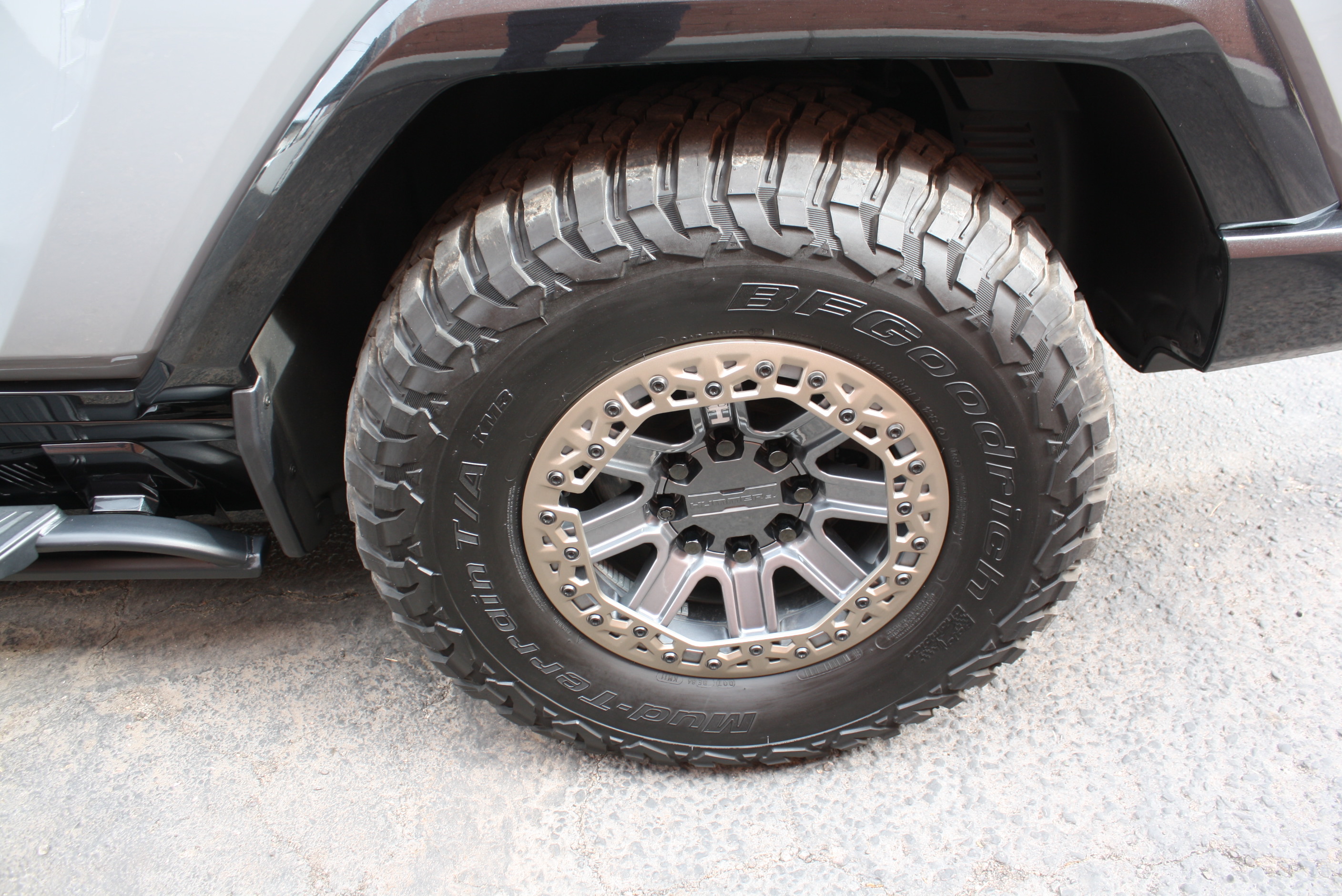 2022 Hummer EarthCruiser