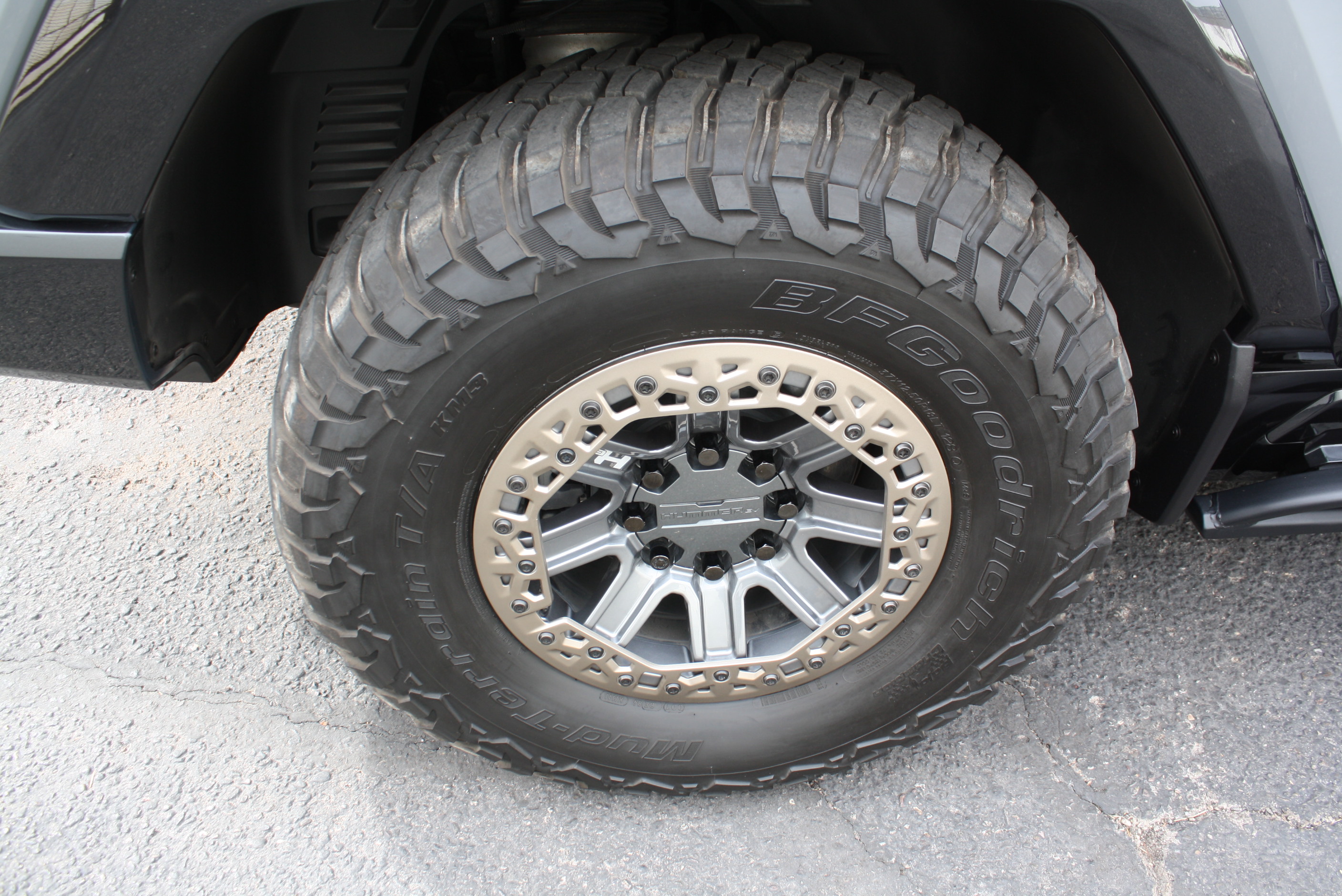 2022 Hummer EarthCruiser