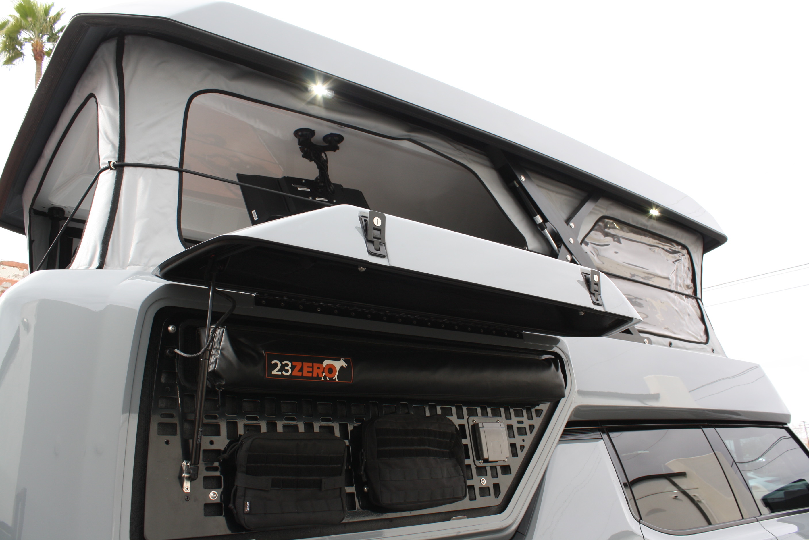 2022 Hummer EarthCruiser