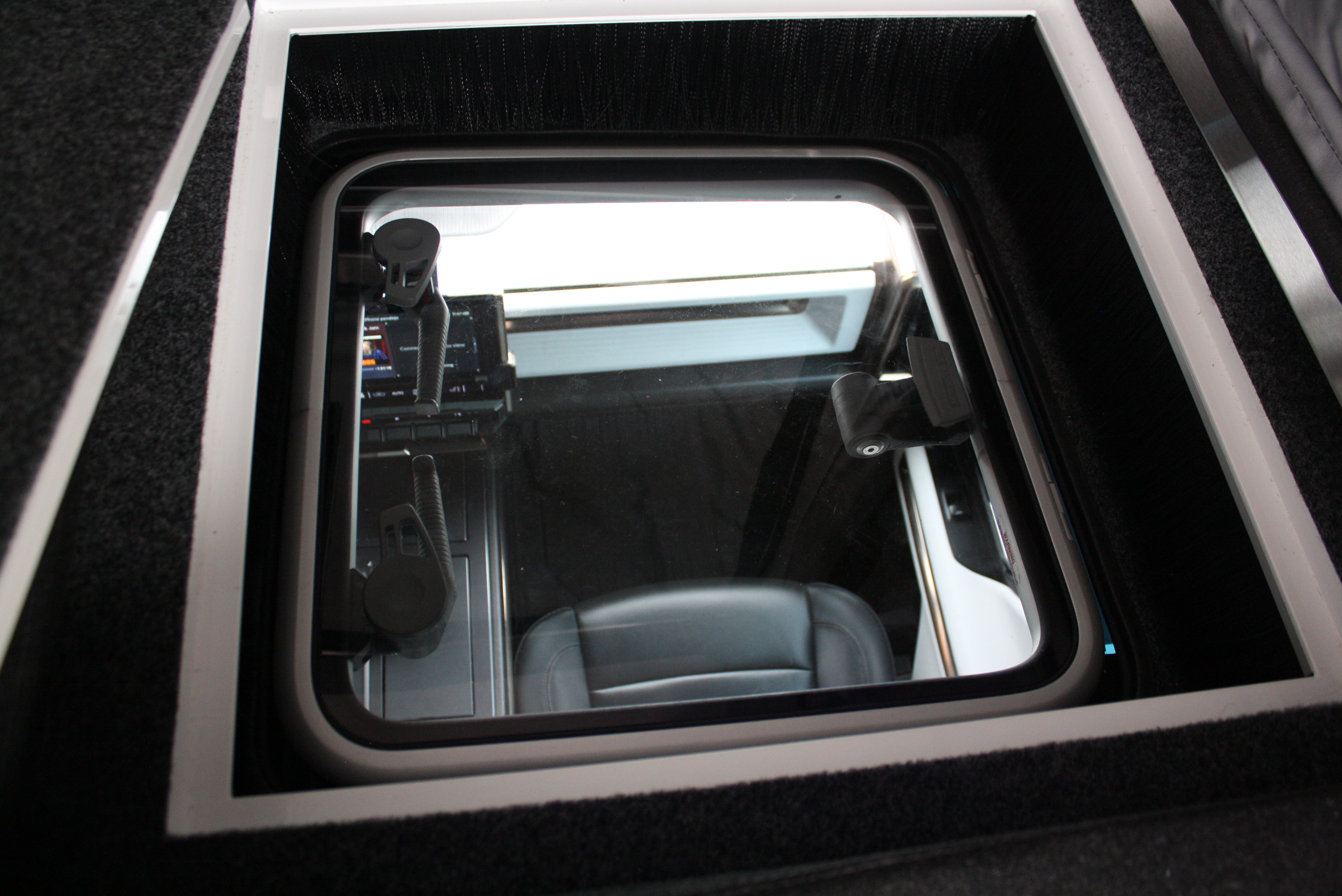 2022 Hummer EarthCruiser