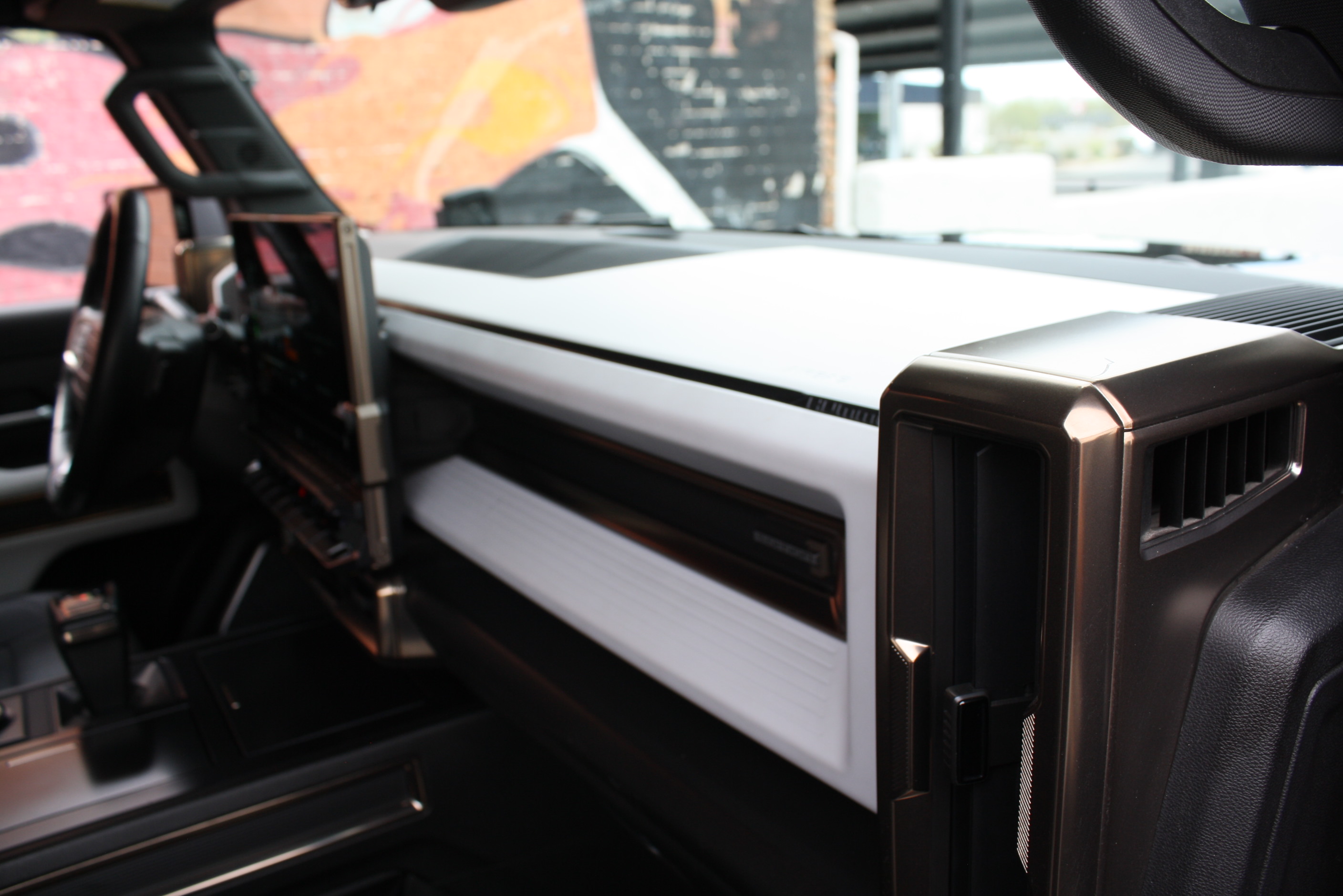 2022 Hummer EarthCruiser