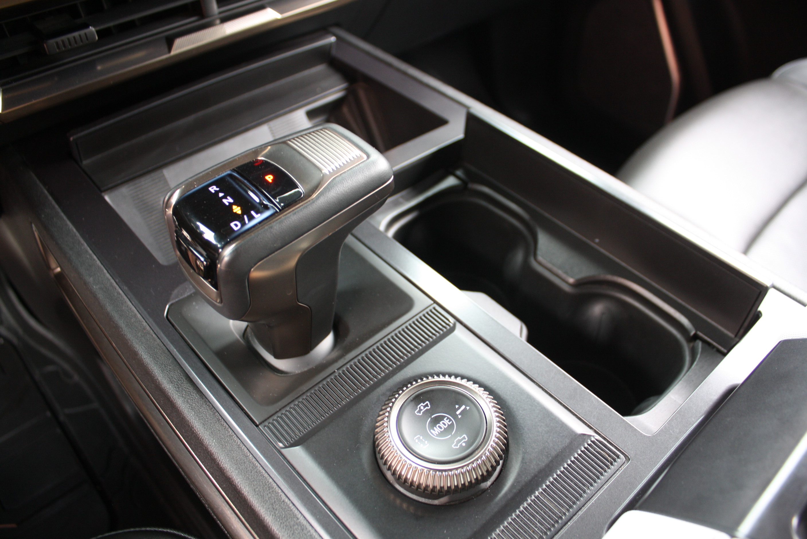 2022 Hummer EarthCruiser