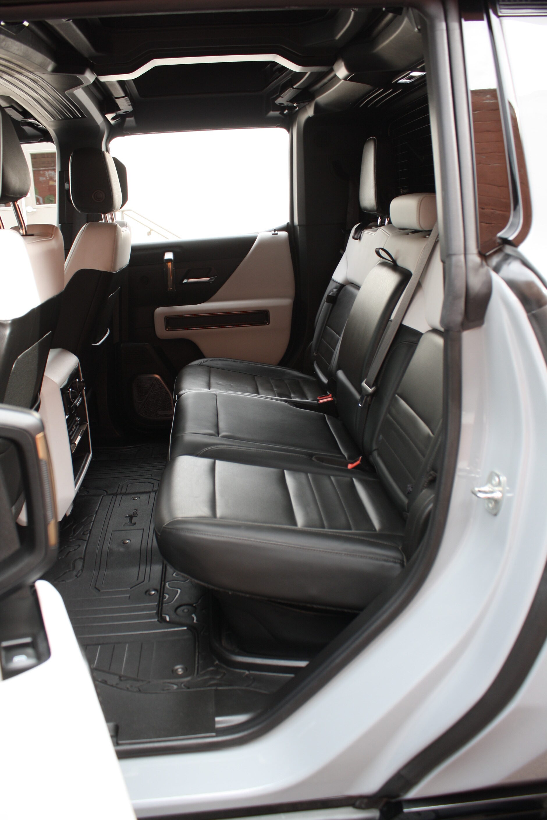 2022 Hummer EarthCruiser