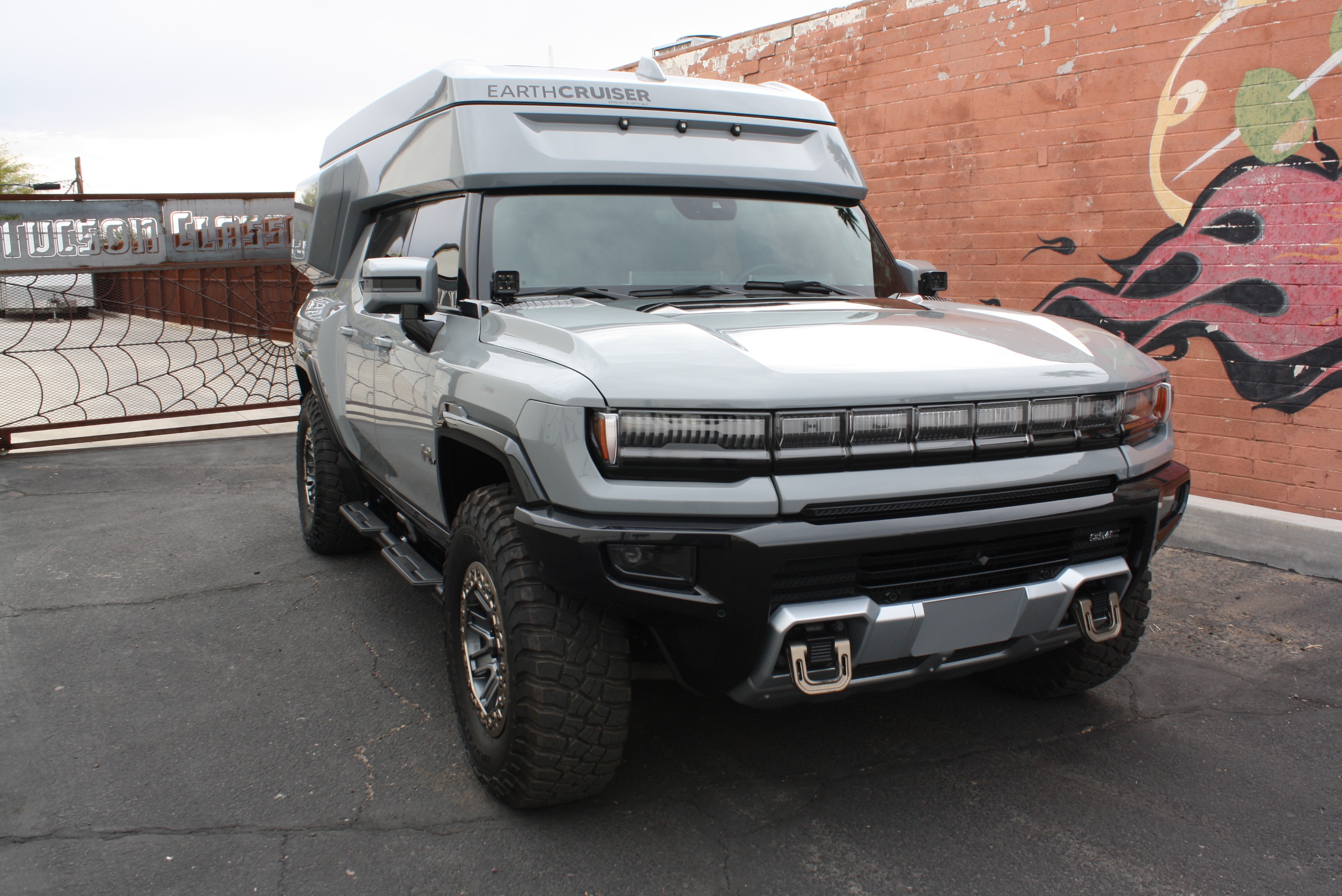2022 Hummer EarthCruiser