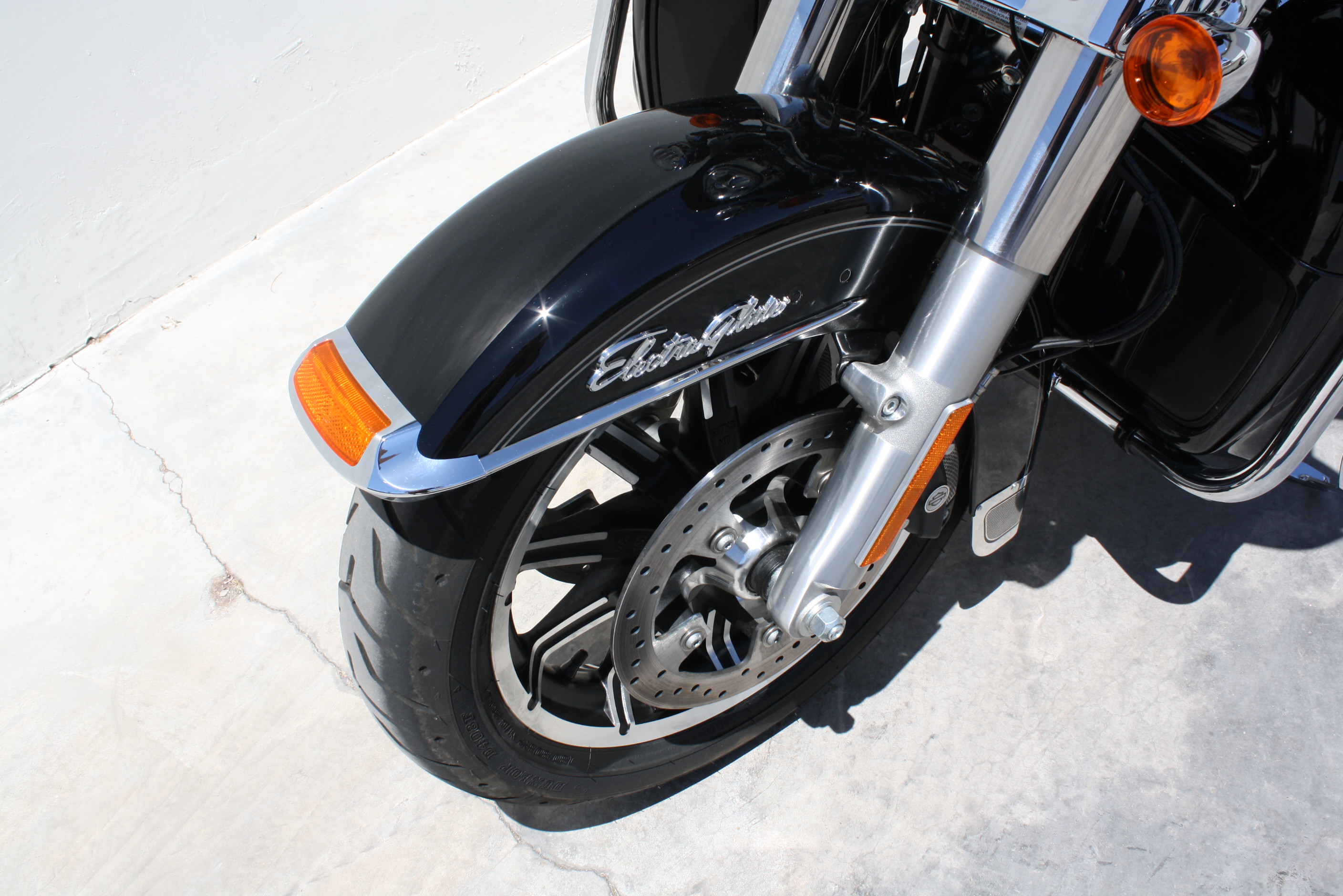 2016 Harley Davidson Street Glide Ultra Classic “Low” 1 owner 730 miles